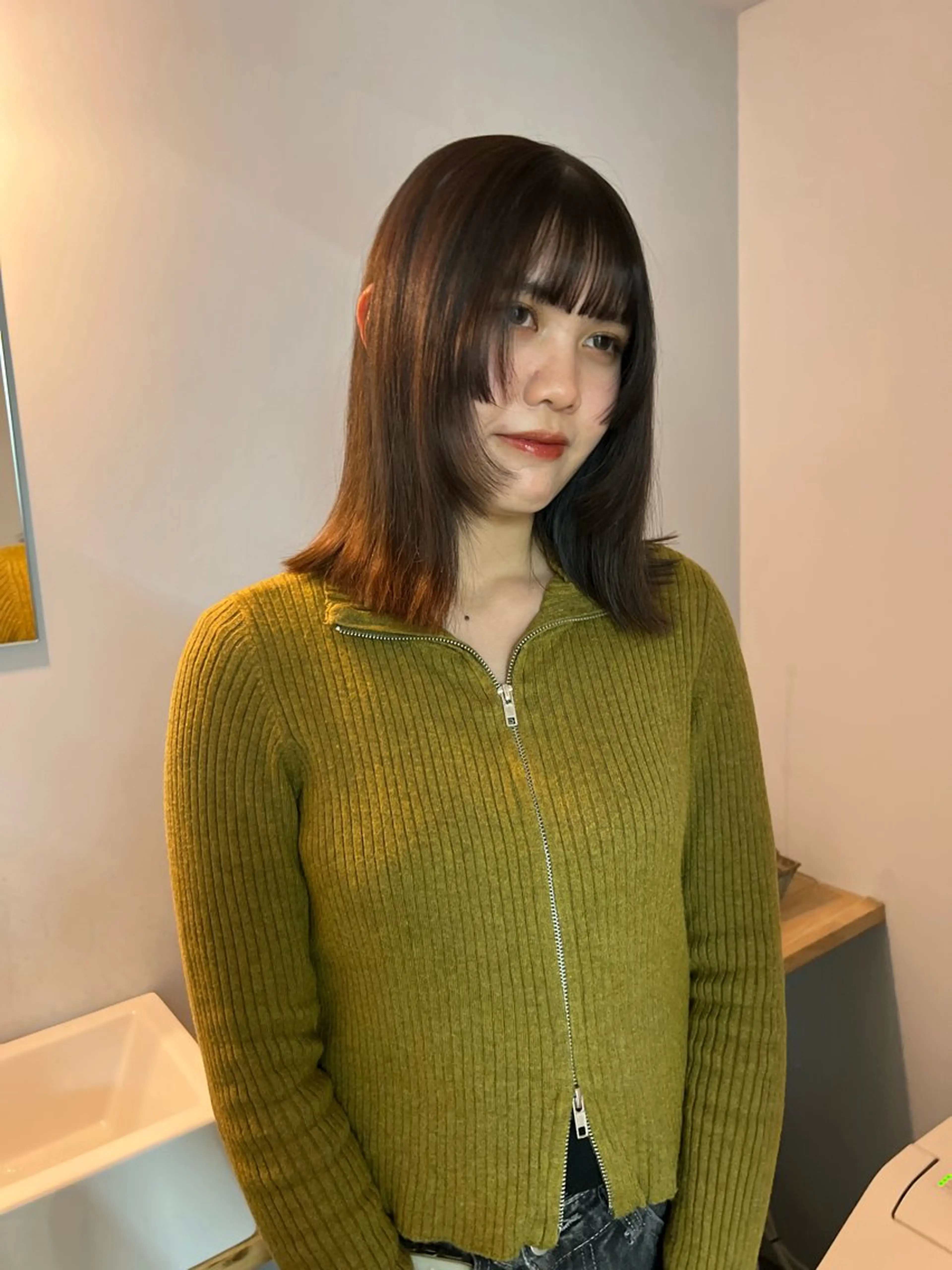 ミディアム 顔周りカット 舟橋耀/ブリーチカラ ー/レイヤーカットのヘアスタイル