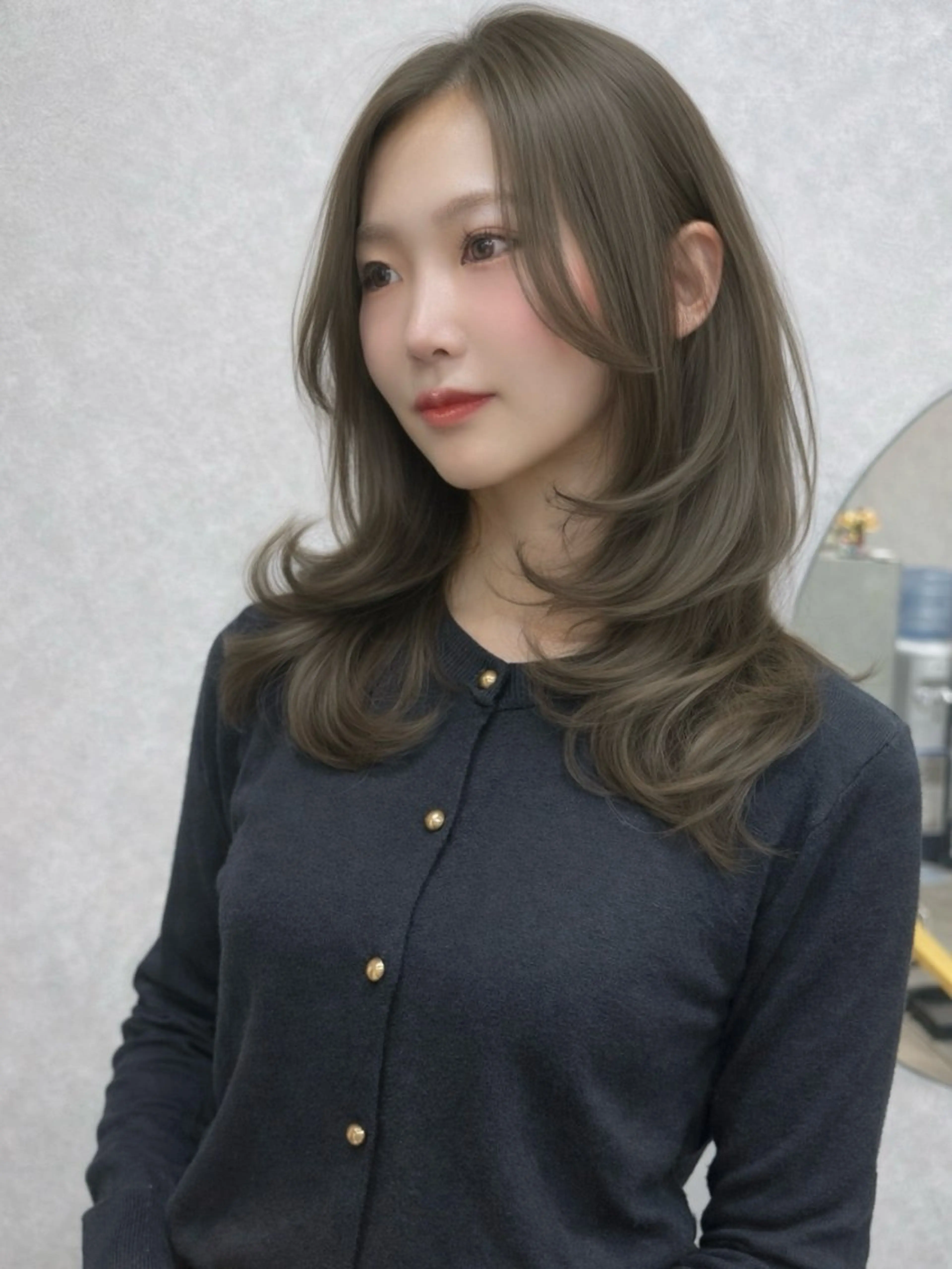 韓国風レイヤーカット+艶カラー+トリートメントの写真