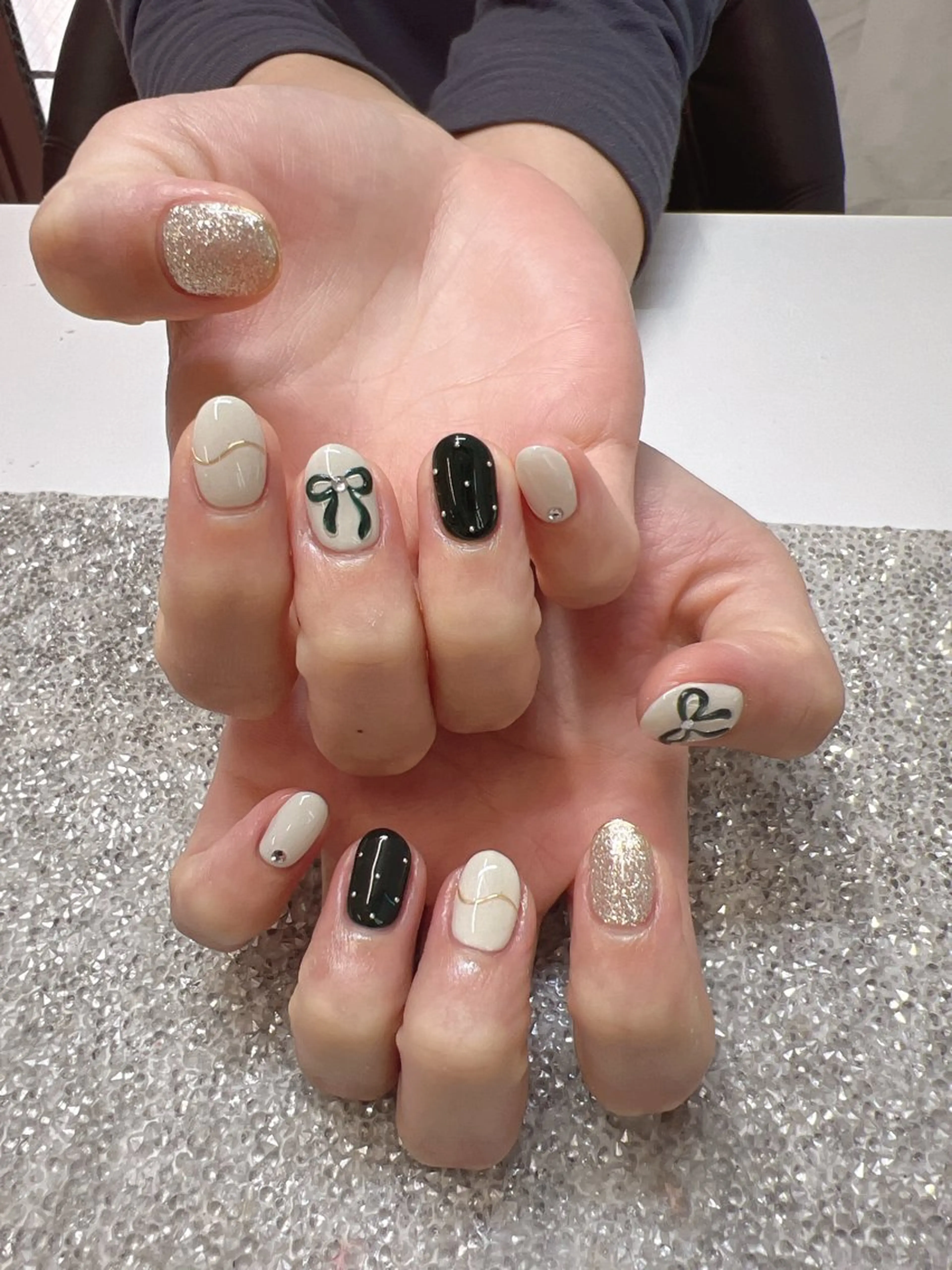 ネイル ガレンドウ 白澤 愛子のネイルデザイン