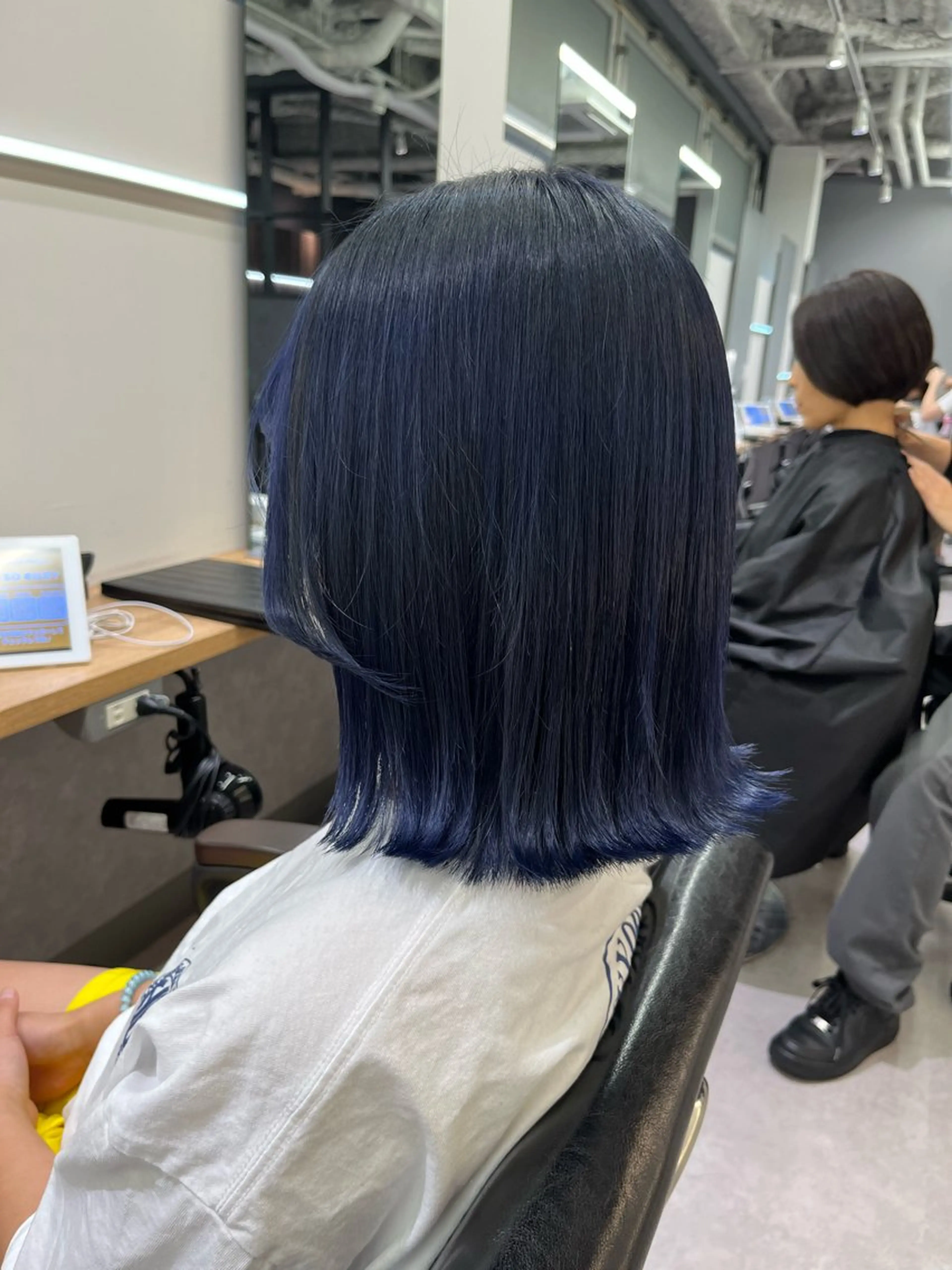 ミディアム ハイライト レイヤーカット トリートメント カット ヘアカラー トリートメント 五月女 和樹のヘアスタイル