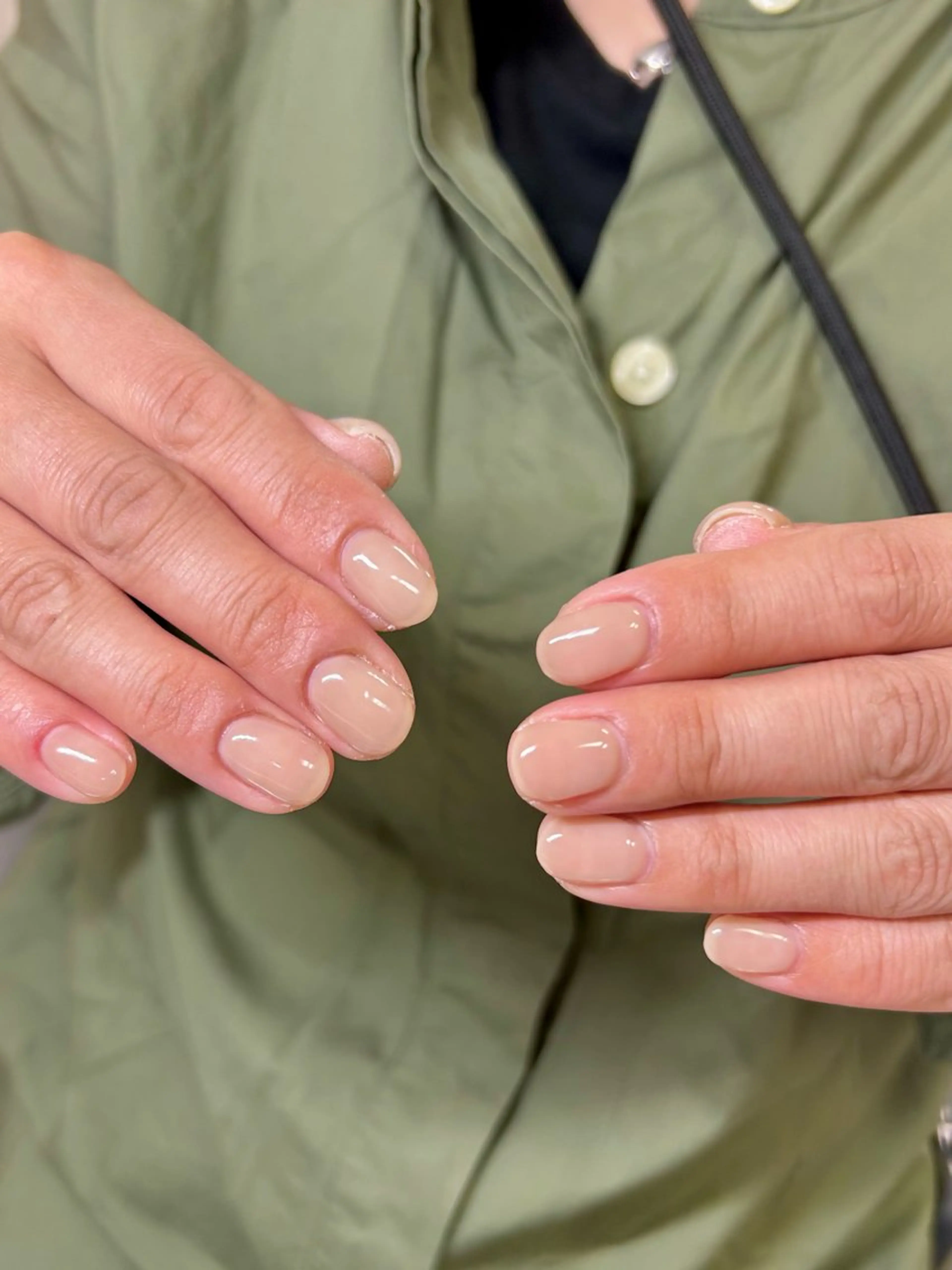 ネイル ワンカラーネイル Alice / Nanaのネイルデザイン