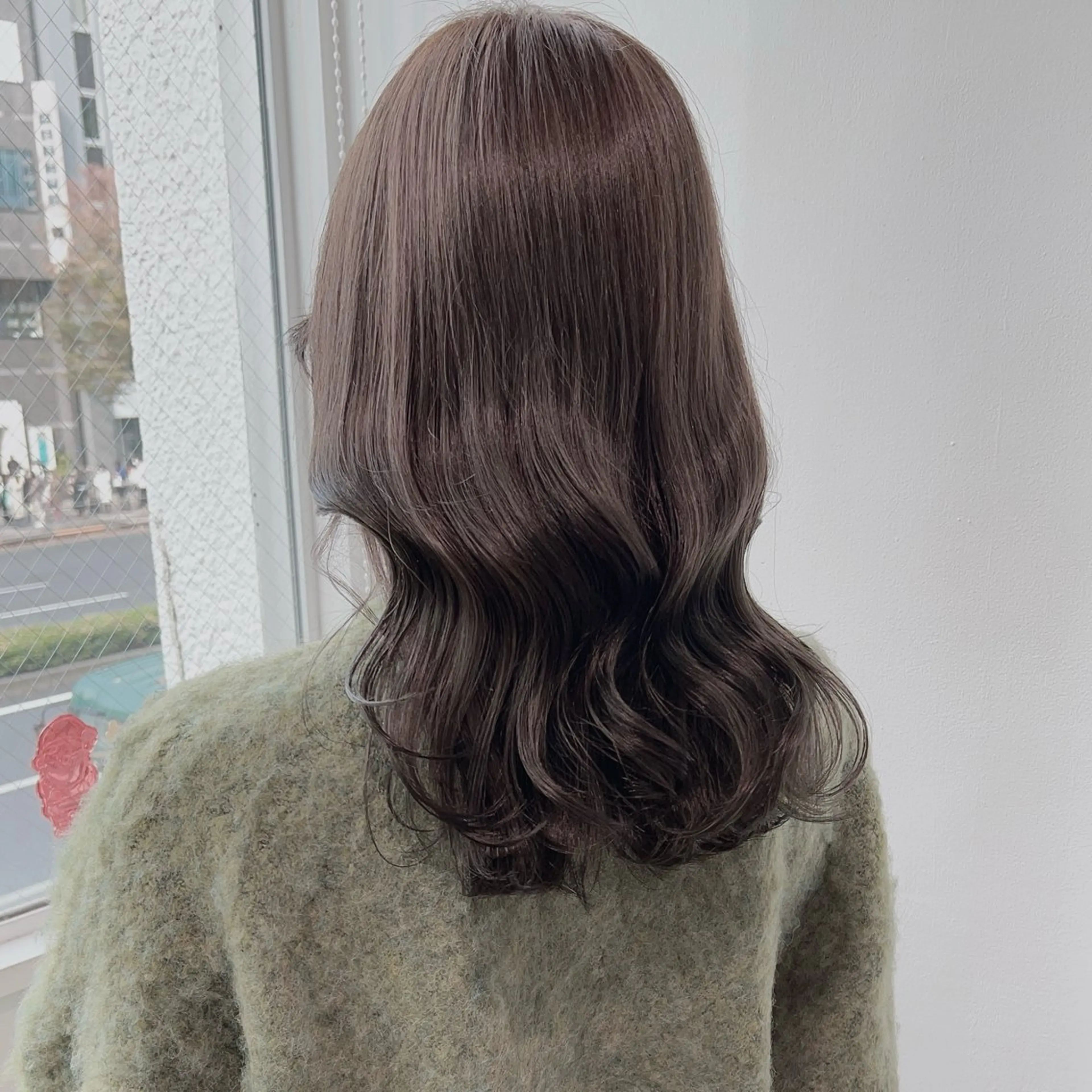 ロング カラー ヘアカラー トリートメント 𓏸レイヤー髪質改善 透けカラーカノン🫧のヘアスタイル