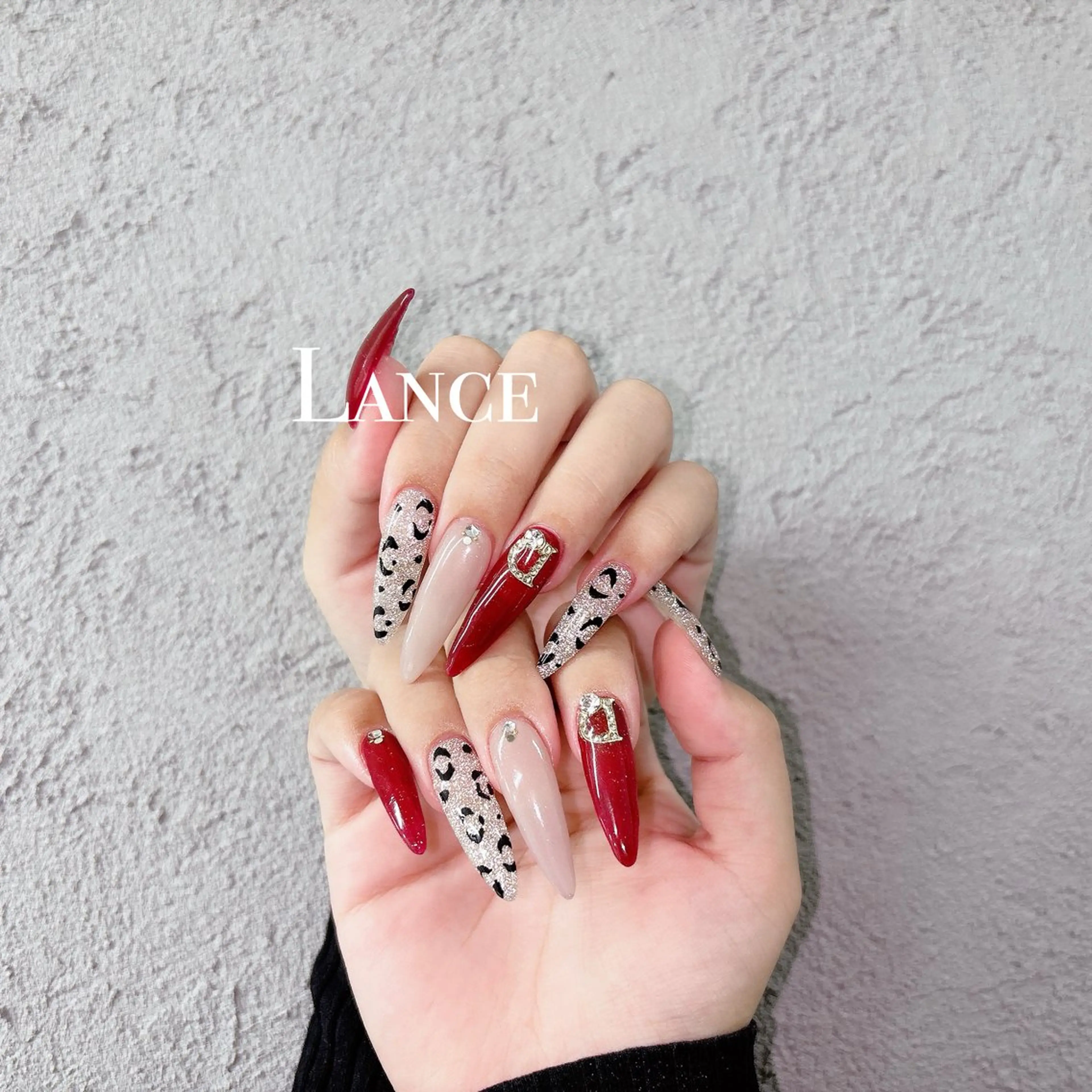ネイル オーロラネイル フットネイル 氷ネイル・うるうるネイル キラキラネイル 韓国ネイル ハンドネイル Lance nailのネイルデザイン