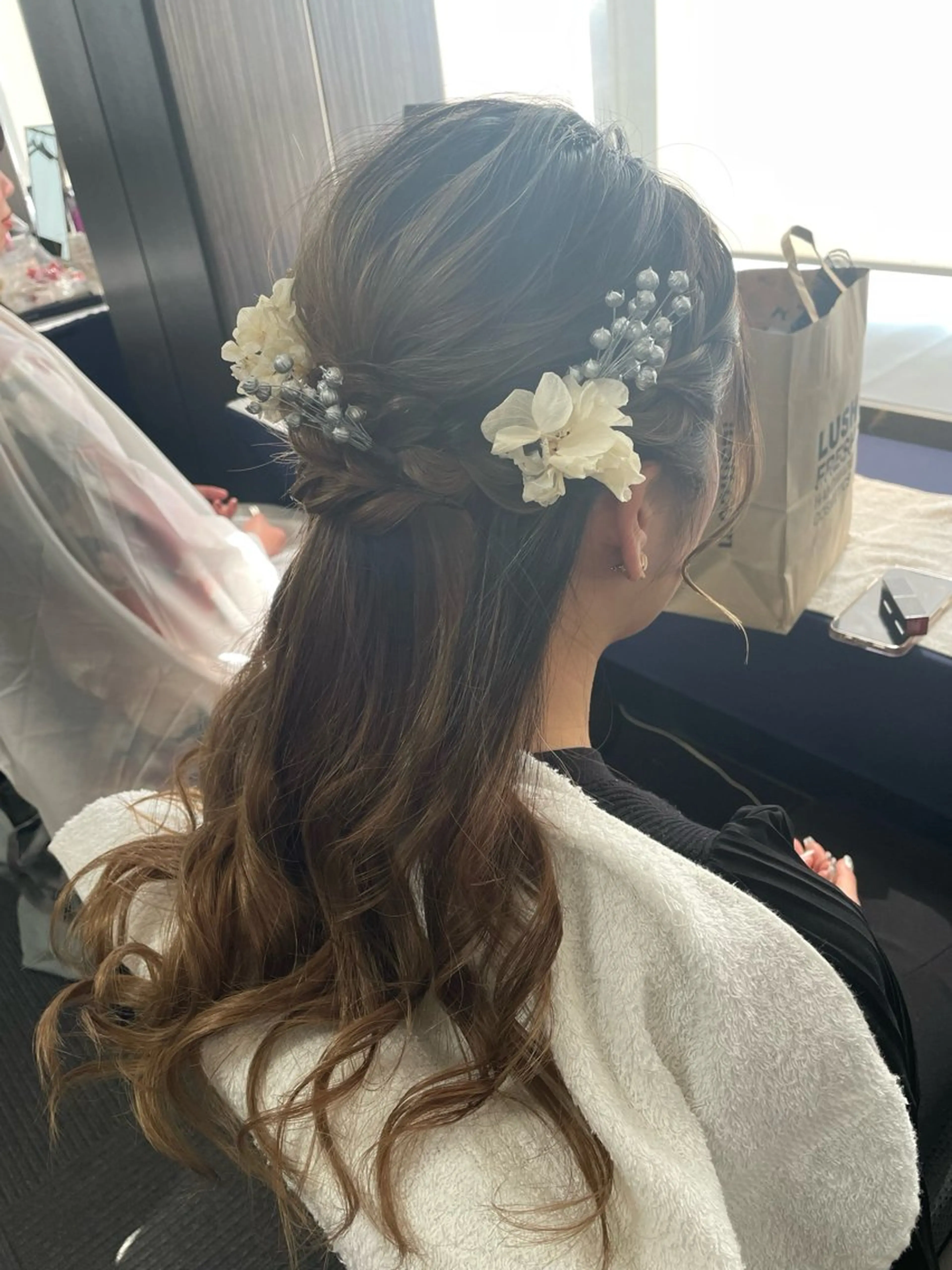 ロング ヘアアレンジ ハーフアップ ユ ミのヘアスタイル