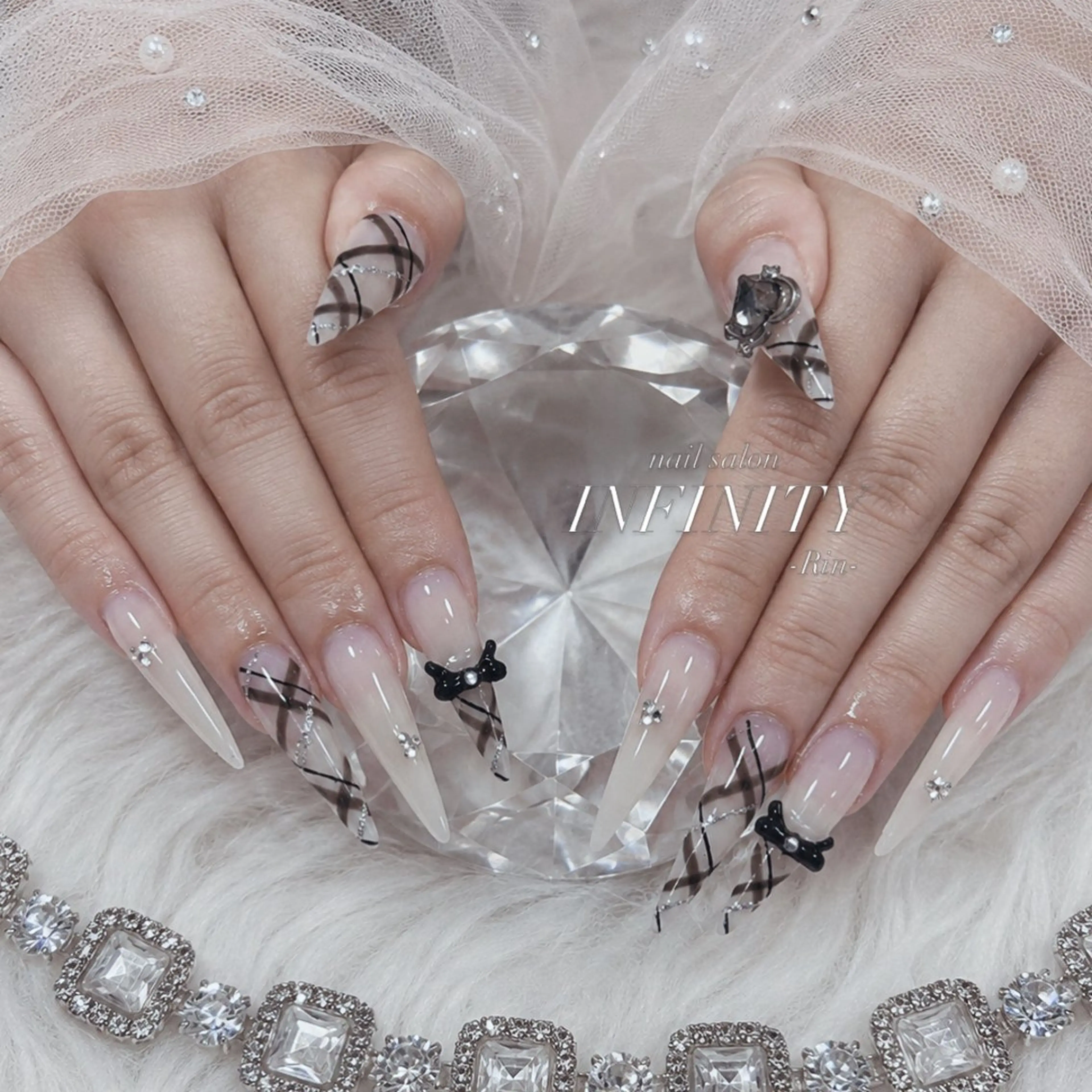 ネイル ガーリー ロングネイル スカルプネイル ハンドネイル INFINITY Rinのネイルデザイン