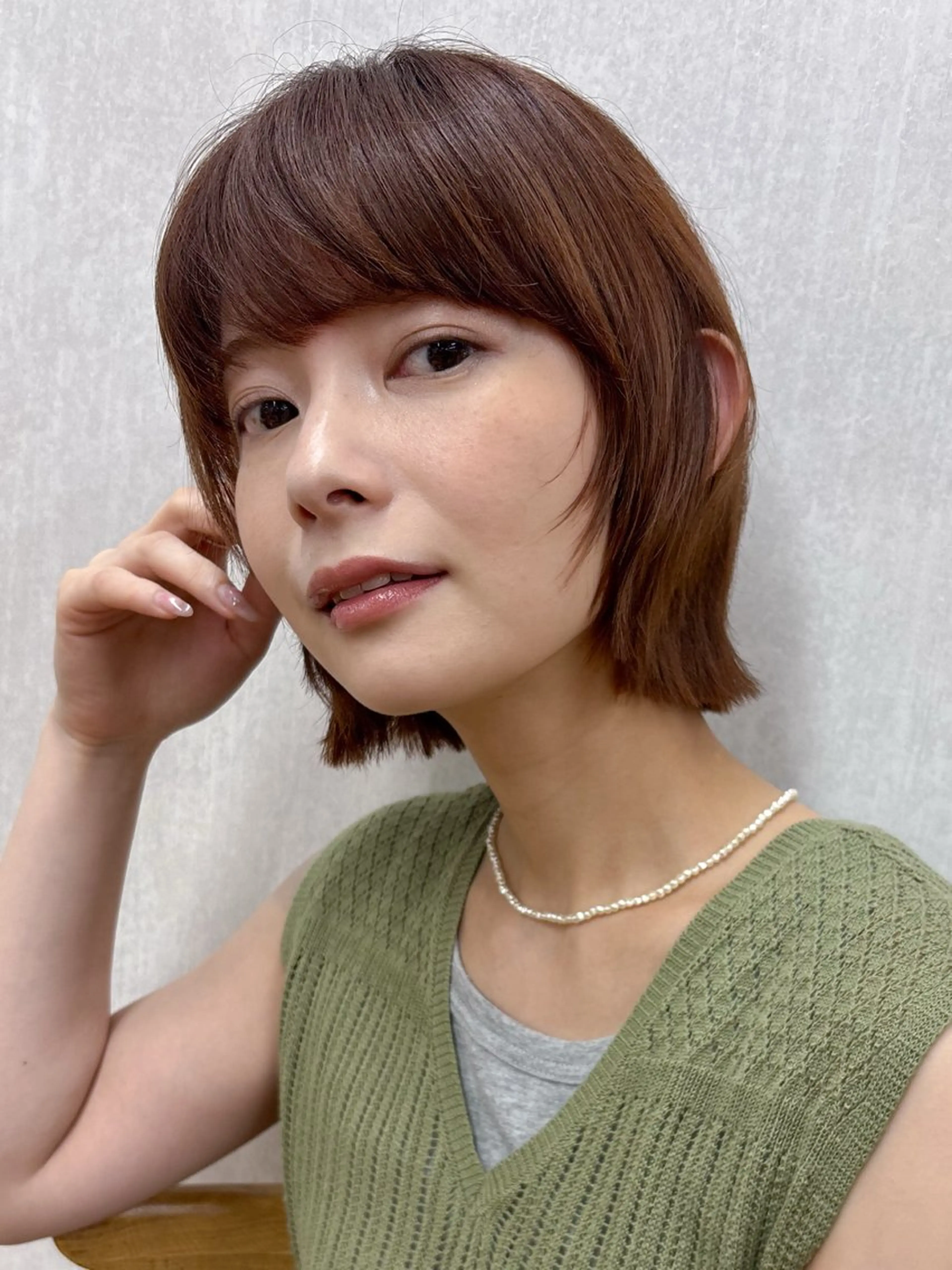 ミディアム カラー ボブ 顔まわりレイヤー レイヤーカット トリートメント カット ヘアカラー トリートメント ボブ/ミディアム 親しみやすさ/さくらのヘアスタイル