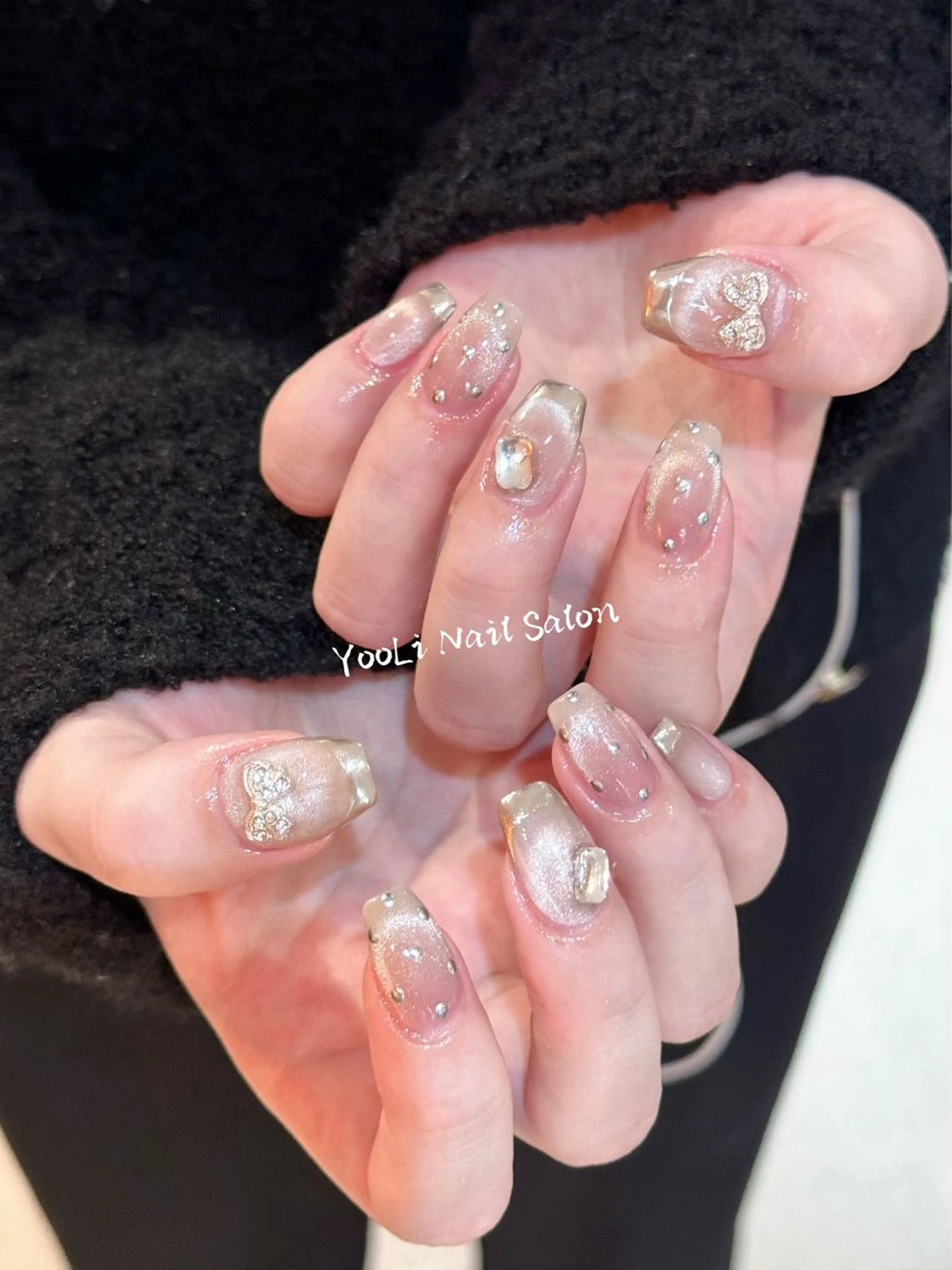 ネイル アートネイル オーロラネイル チークネイル フレンチネイル ガラスフレンチ 🎀YooLi Nail salonのネイルデザイン