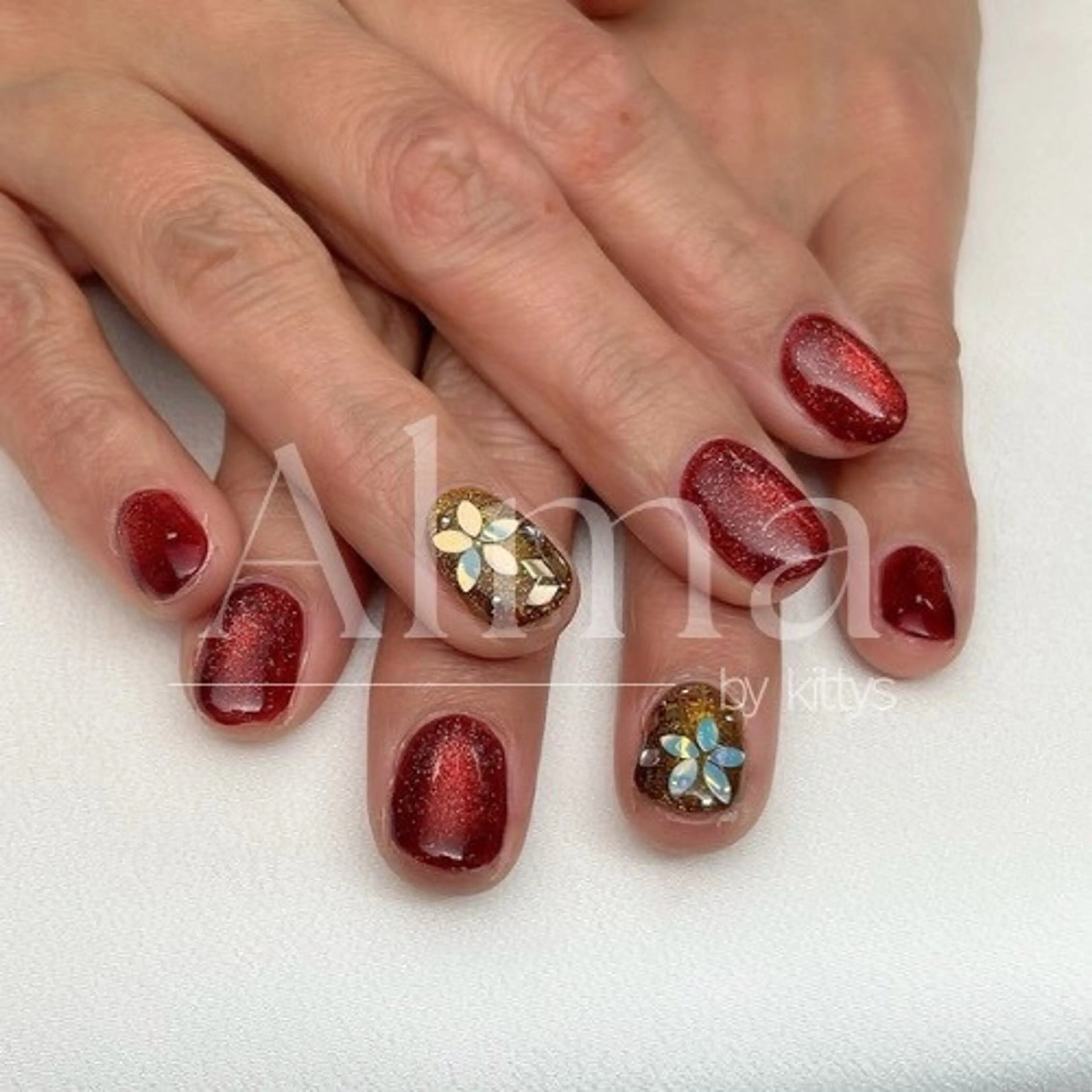 ネイル ハンドネイル Alma chitoseのネイルデザイン