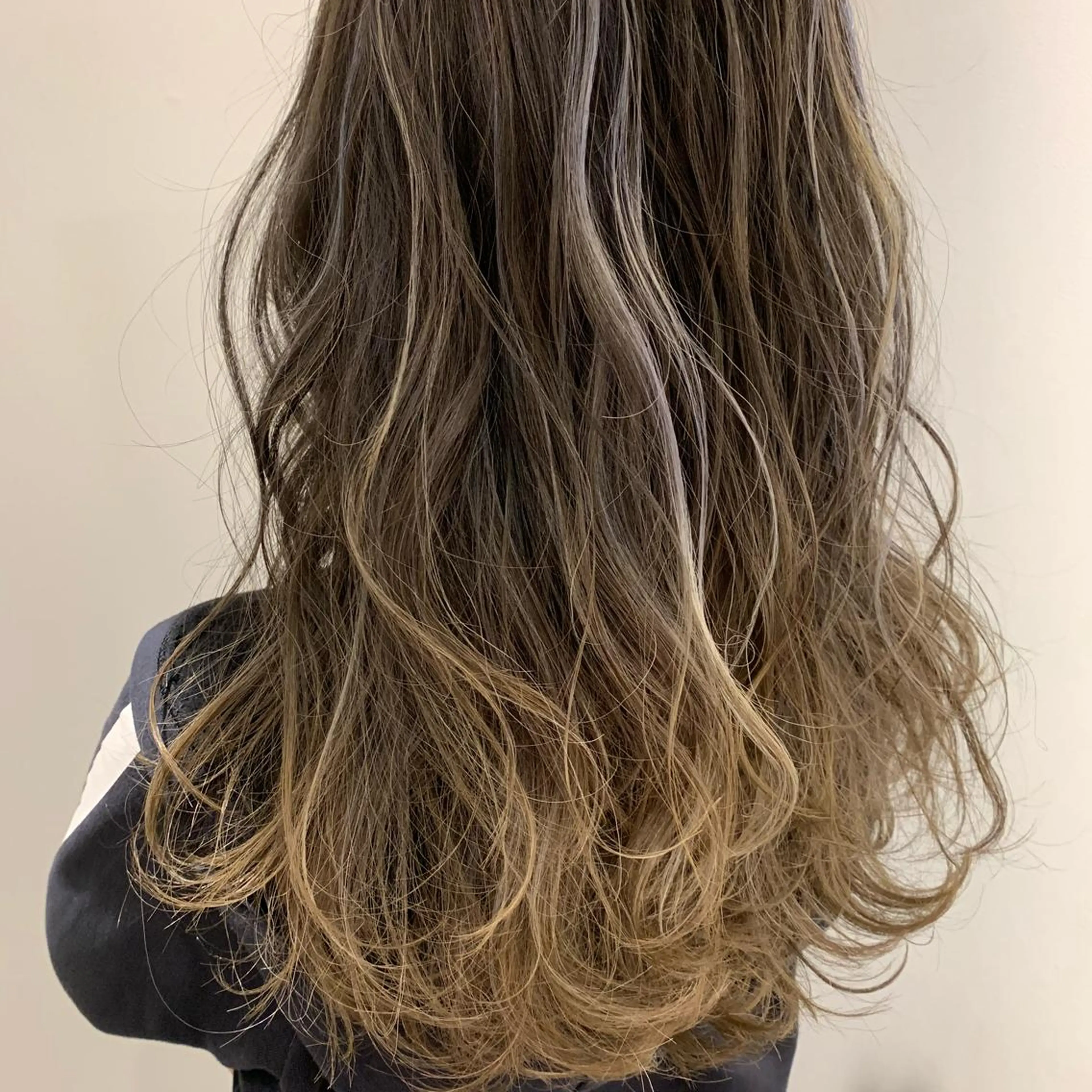 ロング 髪質改善 🍀岡村凌也のヘアスタイル