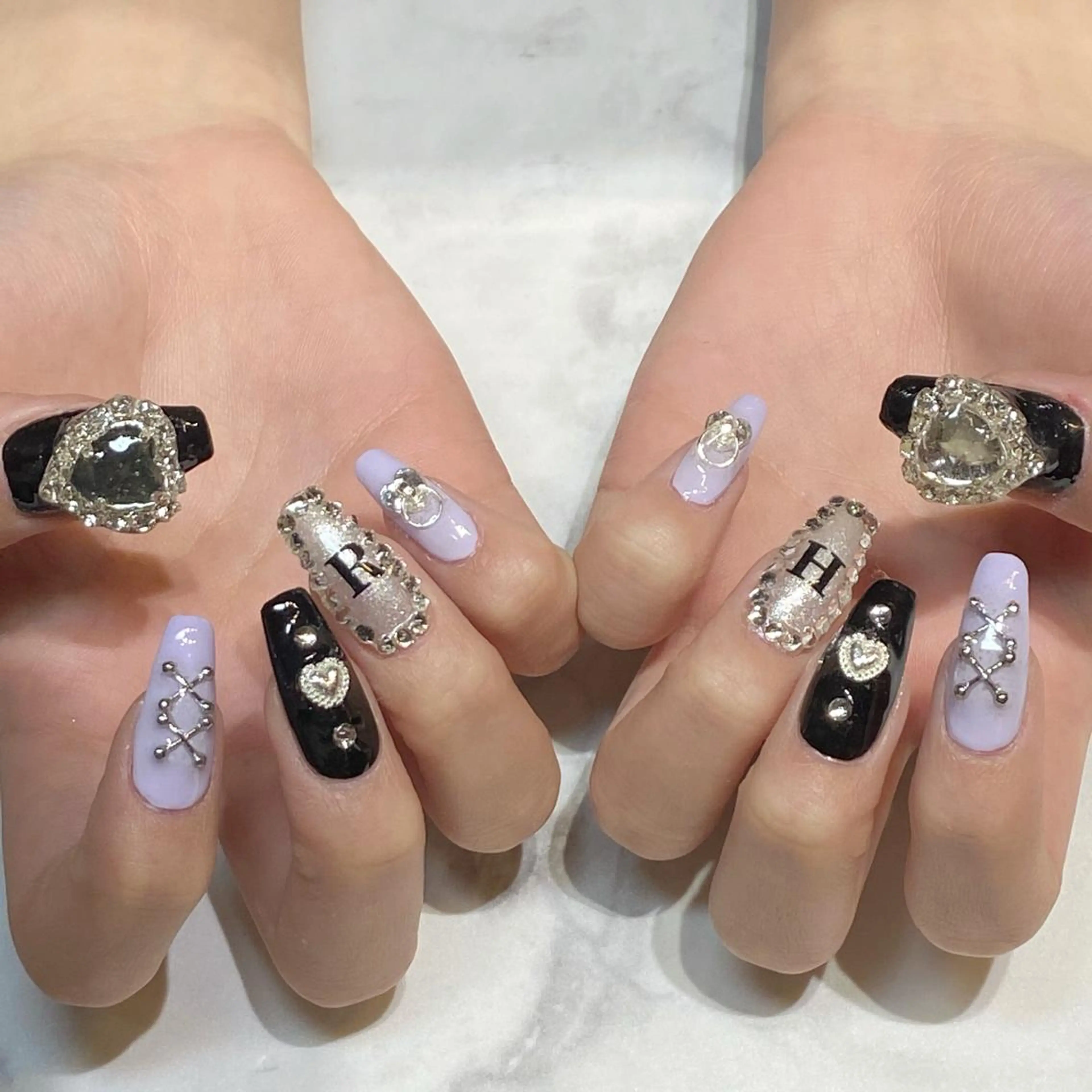 ネイル ミディアムネイル ハンドネイル YUN 💅のネイルデザイン