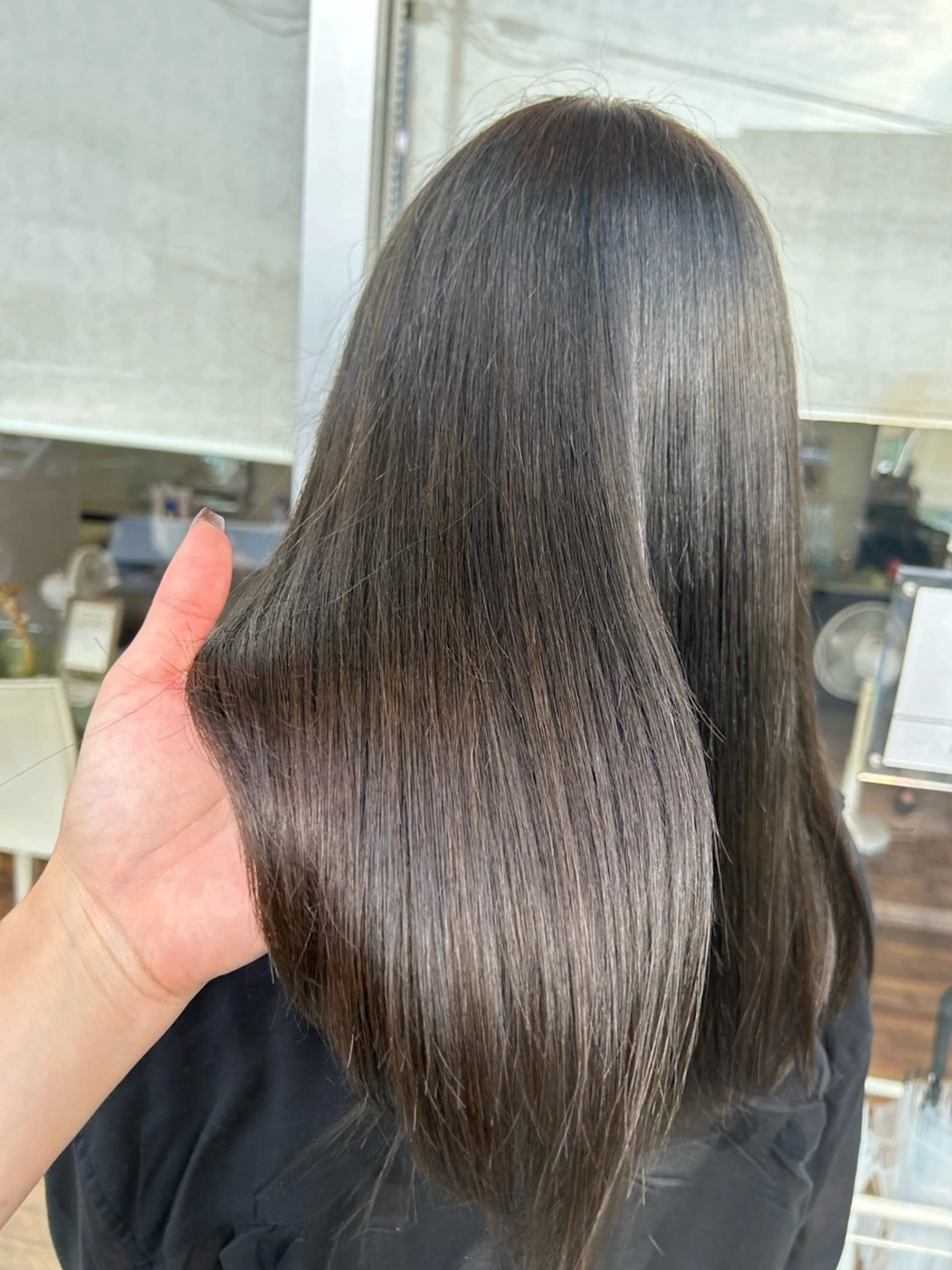 セミロング 小澤 志穂のヘアスタイル