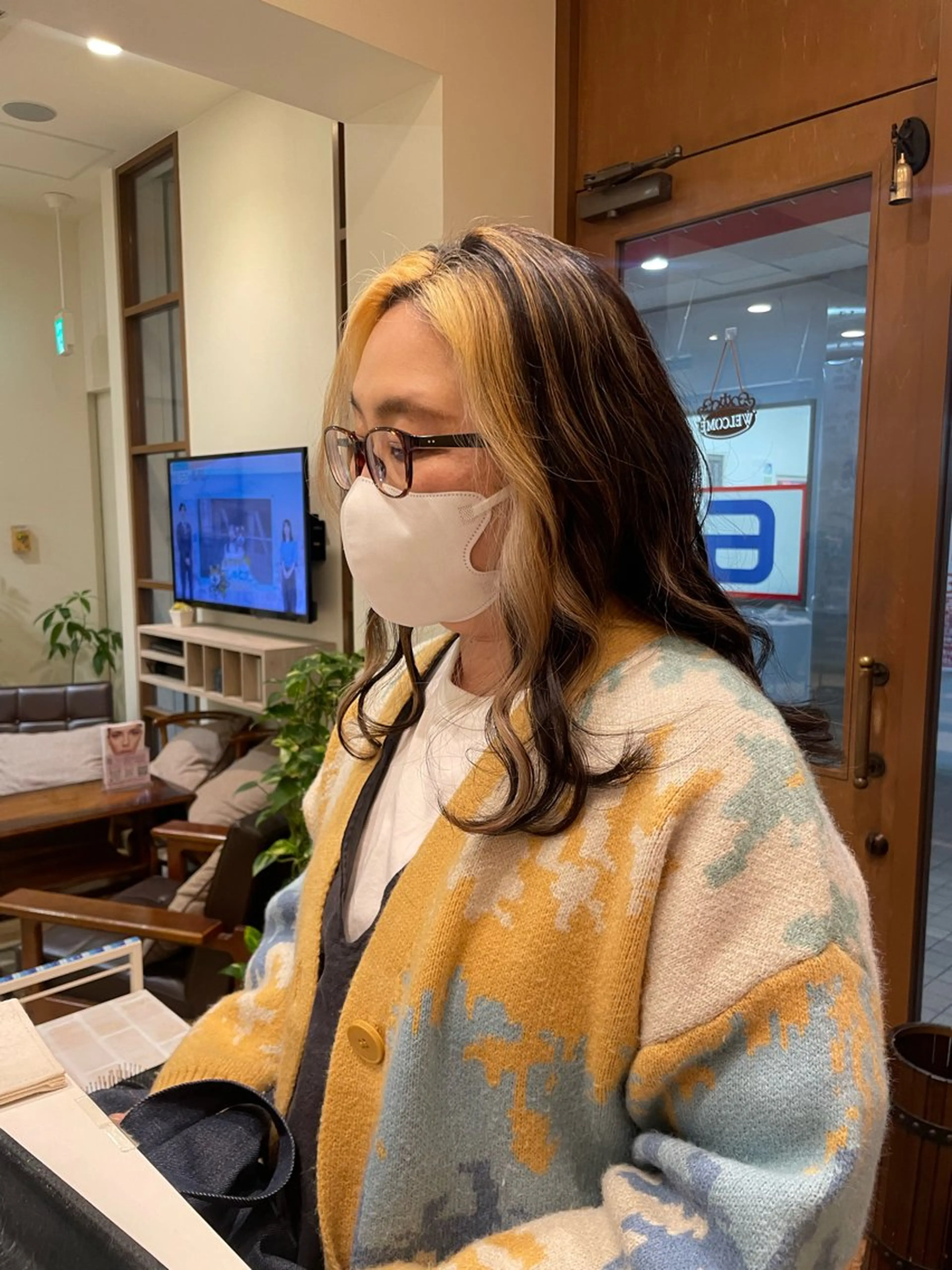 セミロング カラー ミストバング デザインカラー  フェイスフレーミング ハイライトカラー 顔周りカット 髪質改善/Bloss om🌷高橋沙衣のヘアスタイル