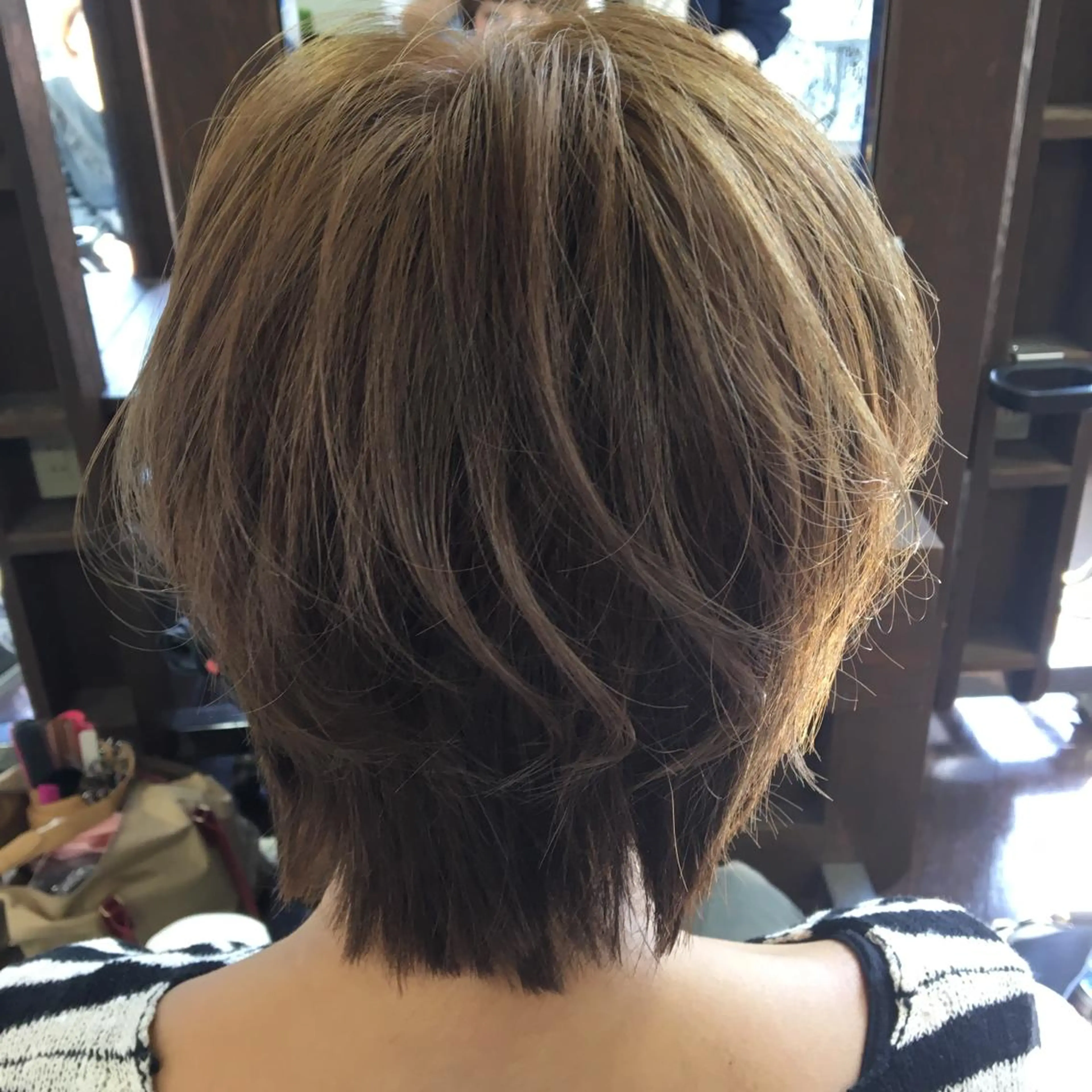 ショート メ イのヘアスタイル