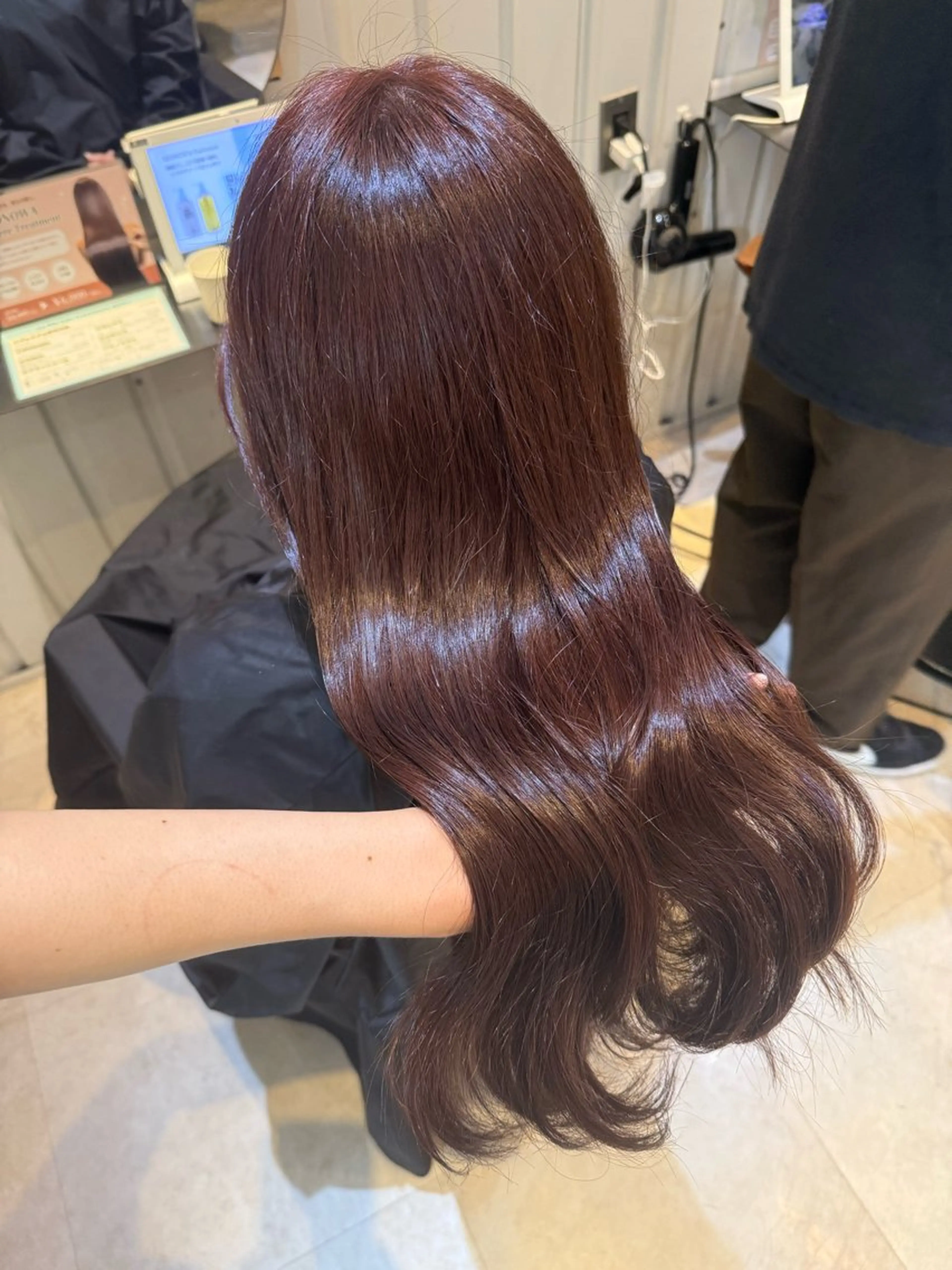 ロング カラー ブラウンカラー レッドカラー レッドブラウン カット ヘアカラー 艶感カラー/フェザー レイヤー/meguのヘアスタイル