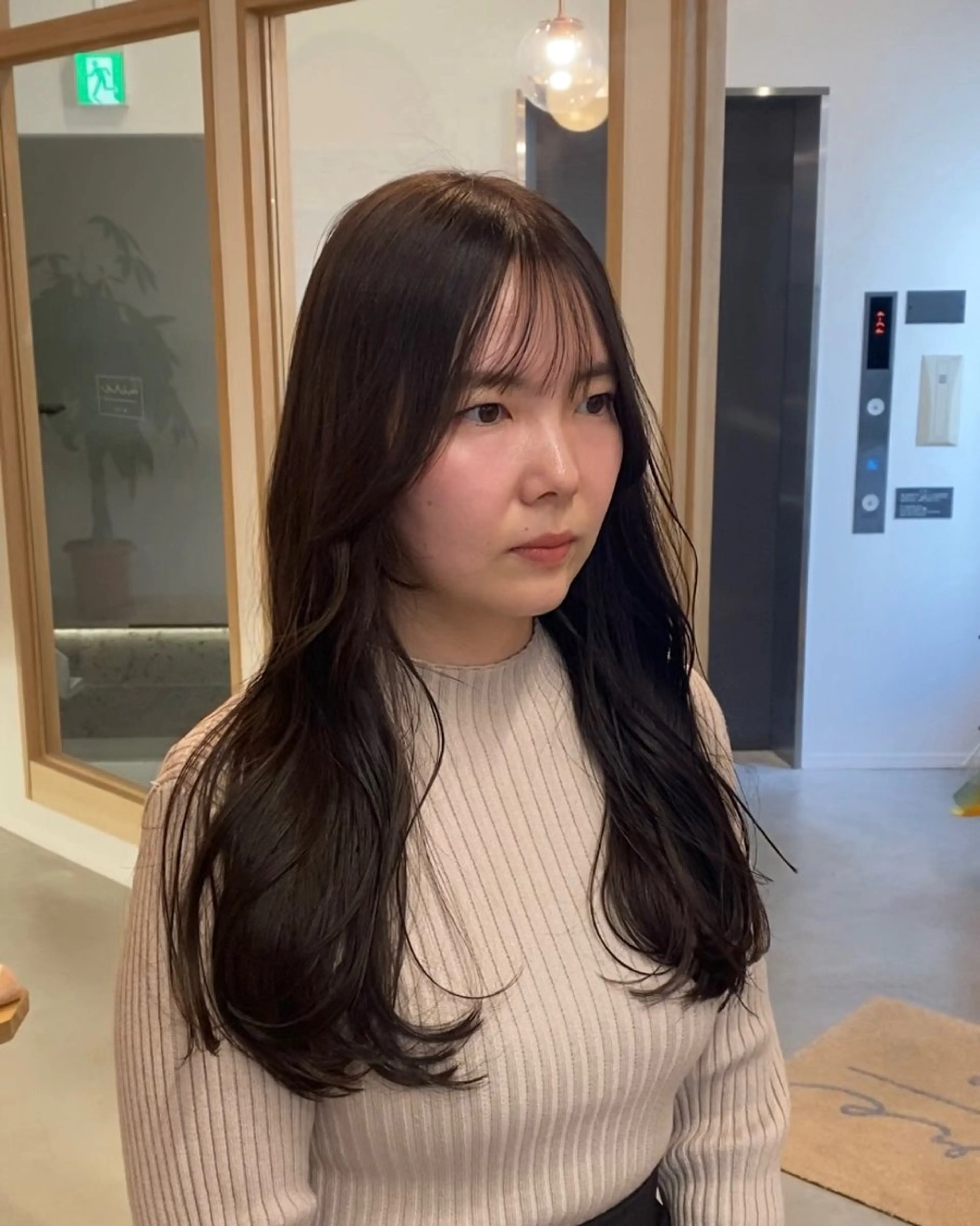 ロング レイヤーカット カット ヘアカラー sanae /透明感カラーのヘアスタイル