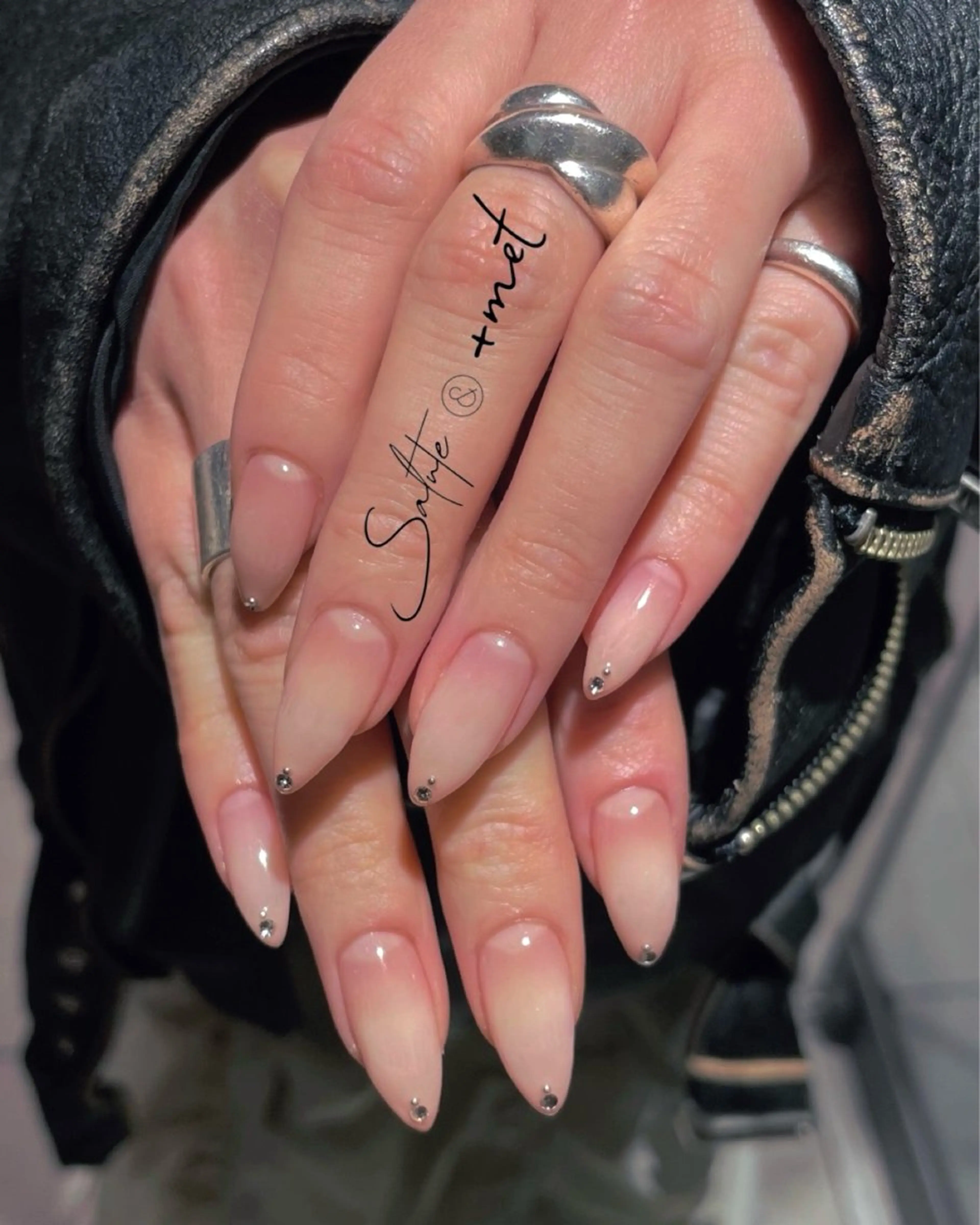 ネイル ハンドネイル 堀内 美里のネイルデザイン