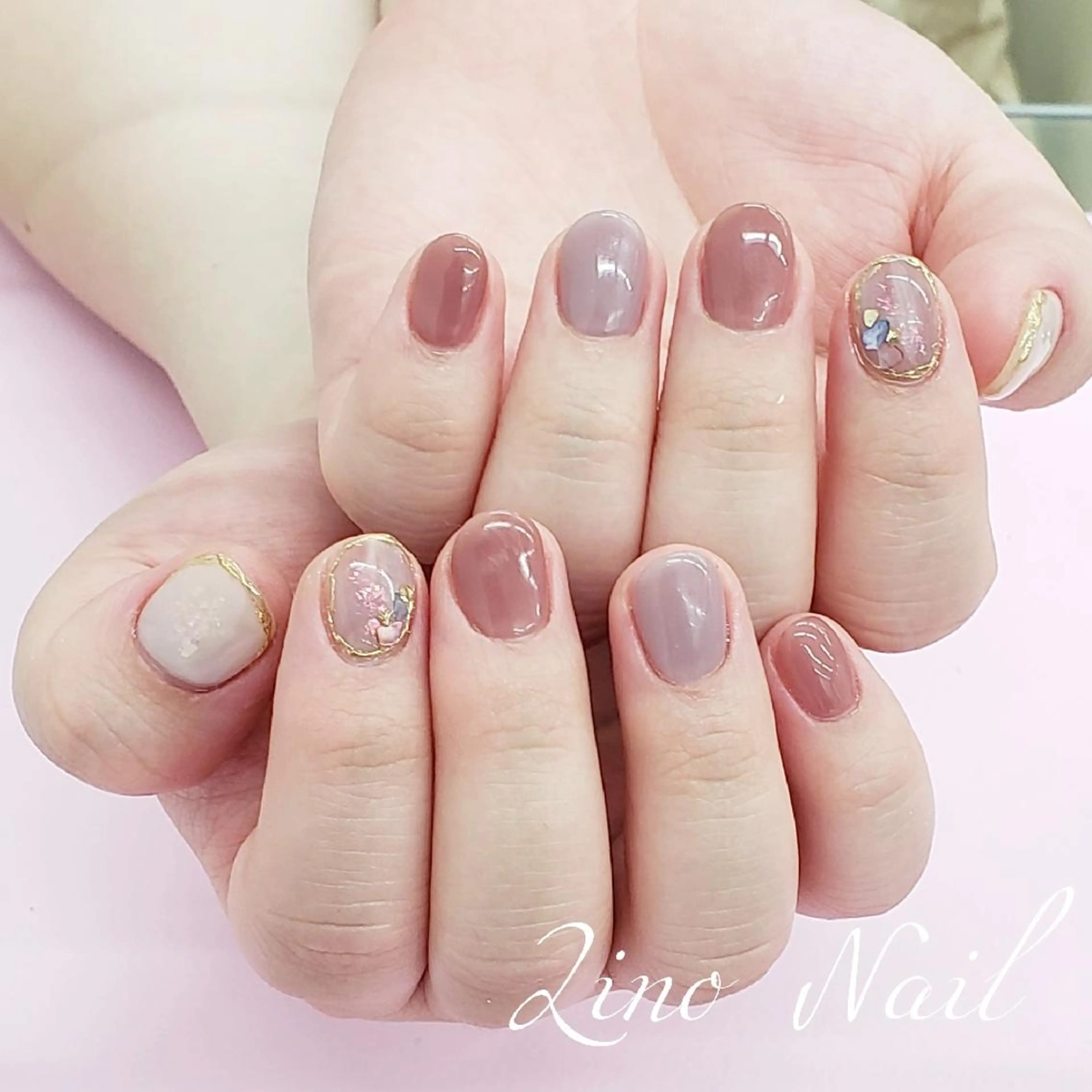 ネイル オーロラネイル カジュアル ジェルネイル キラキラネイル ミラーネイル ハンドネイル Lino Nailのネイルデザイン