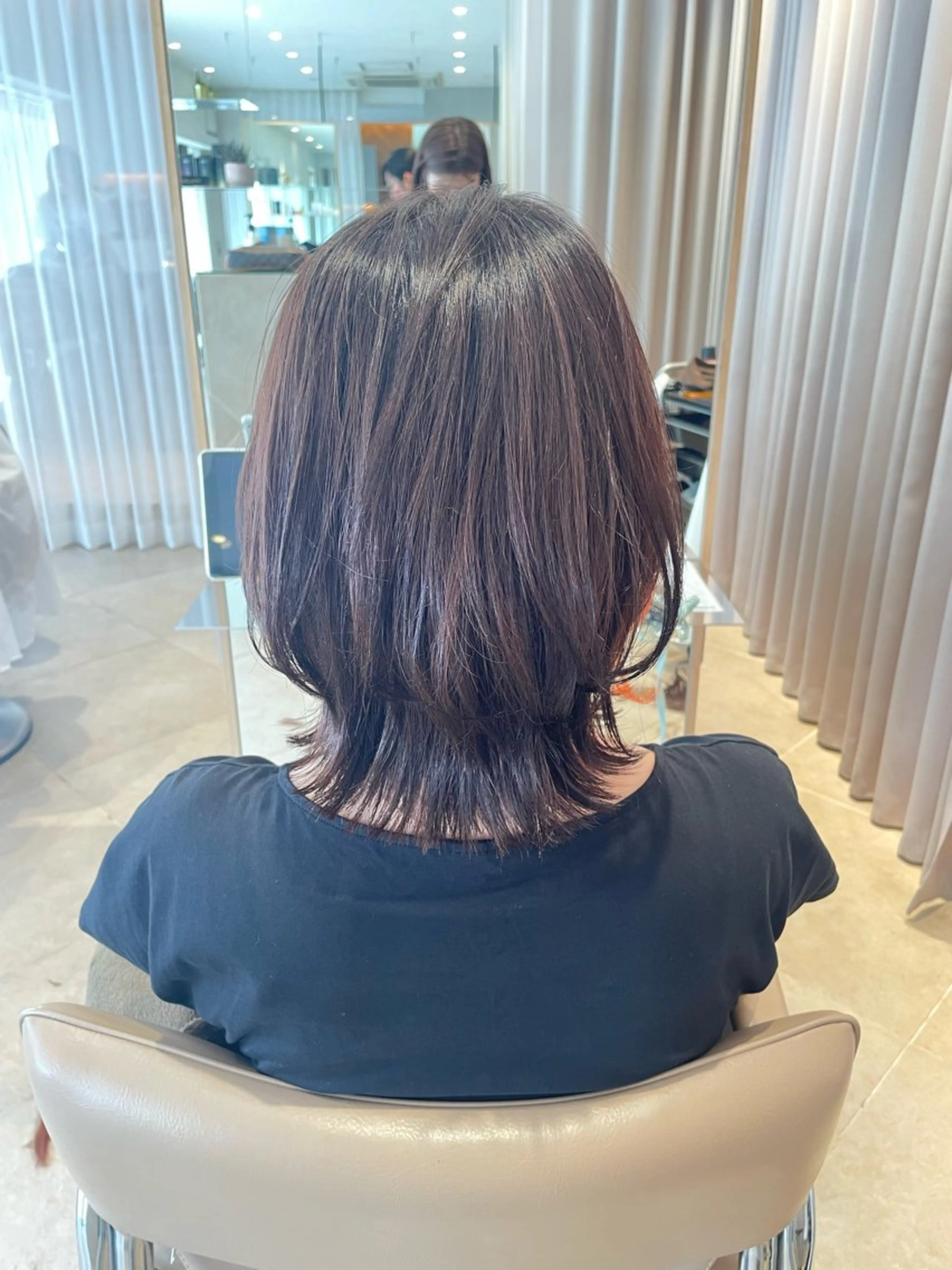 ミディアム カラー くびれヘア カット ヘアカラー RINA 🦋🫧のヘアスタイル