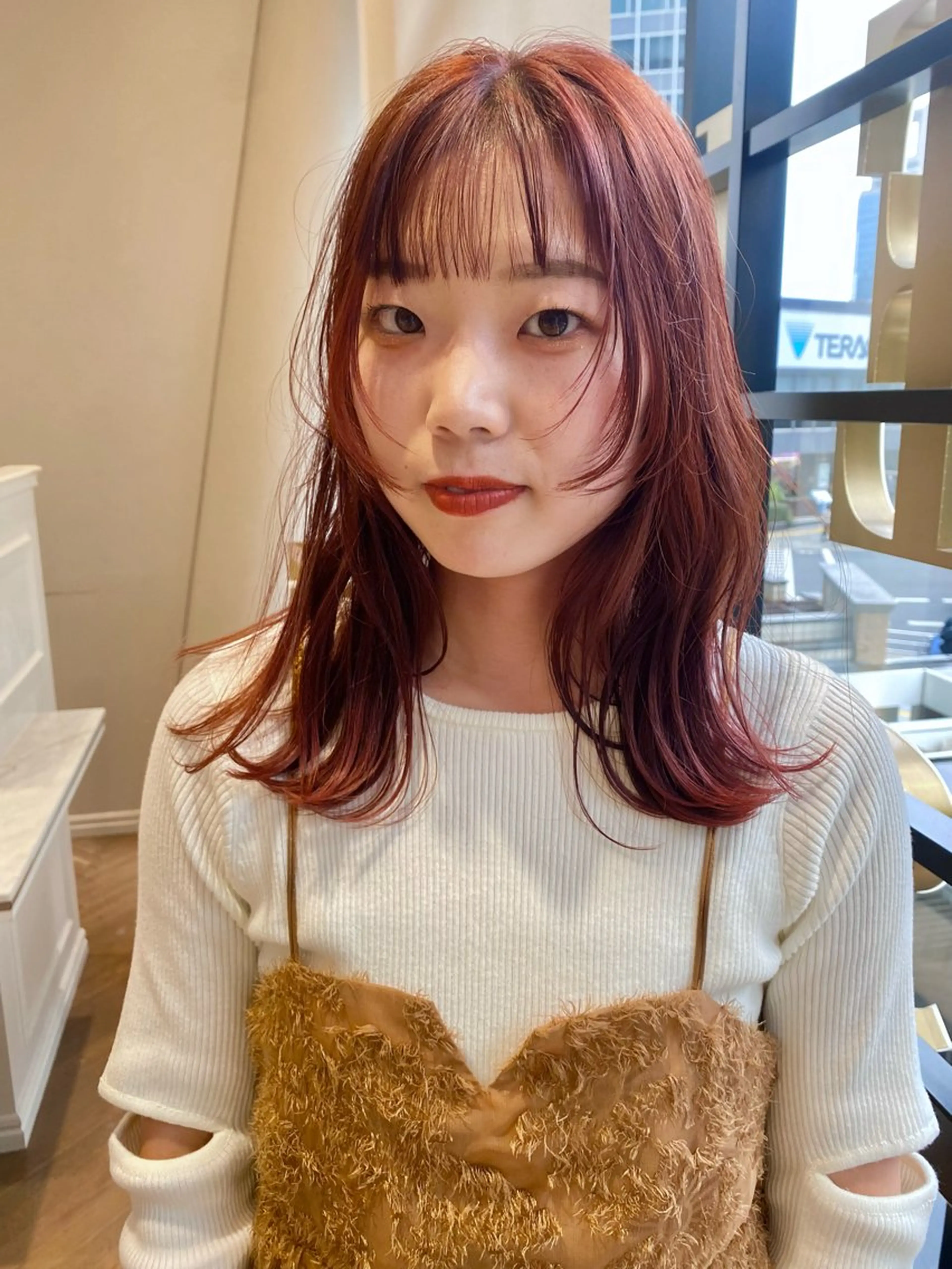 セミロング カラー 増井 彩乃のヘアスタイル