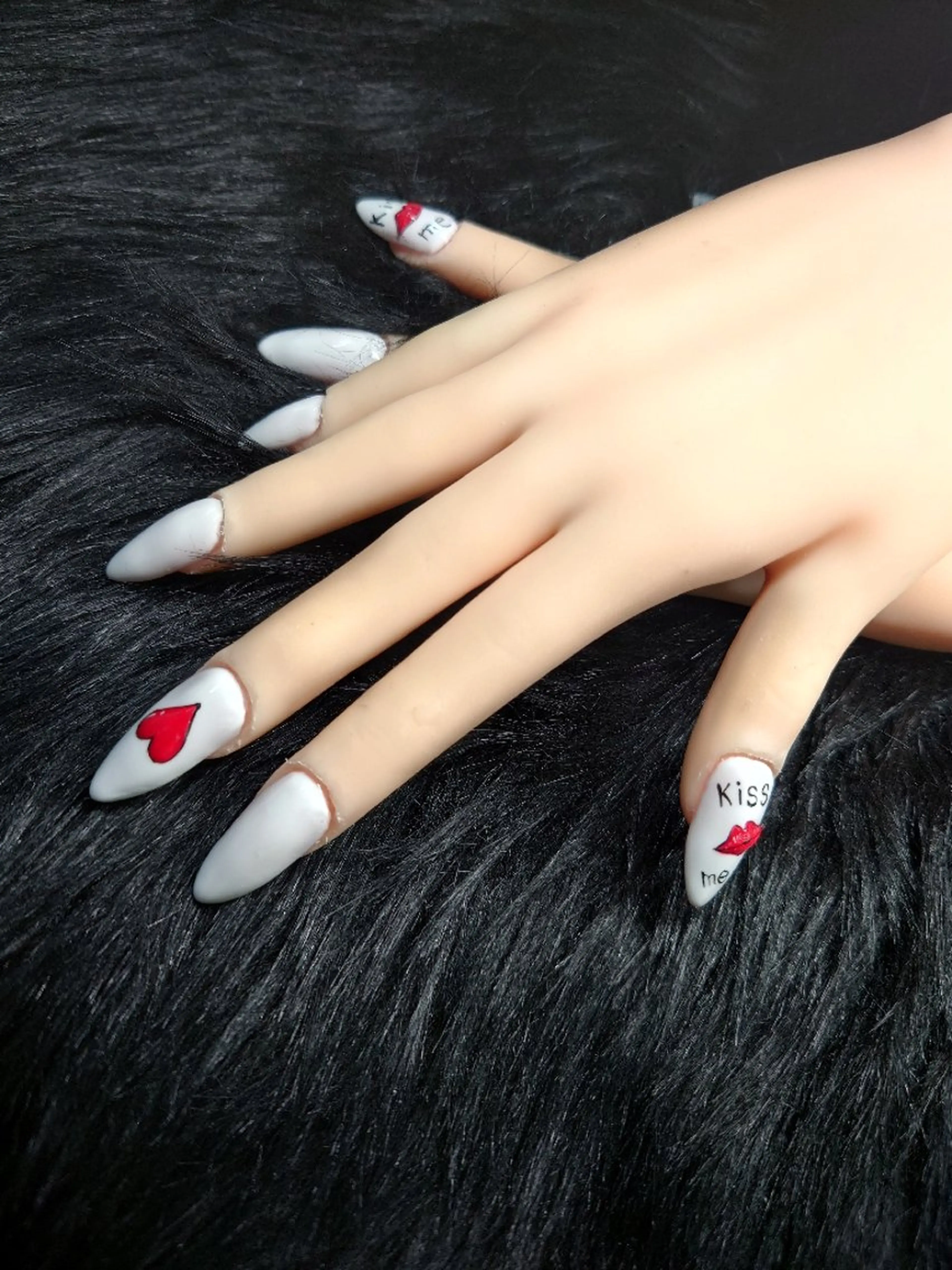 ネイル White  Se7enのネイルデザイン