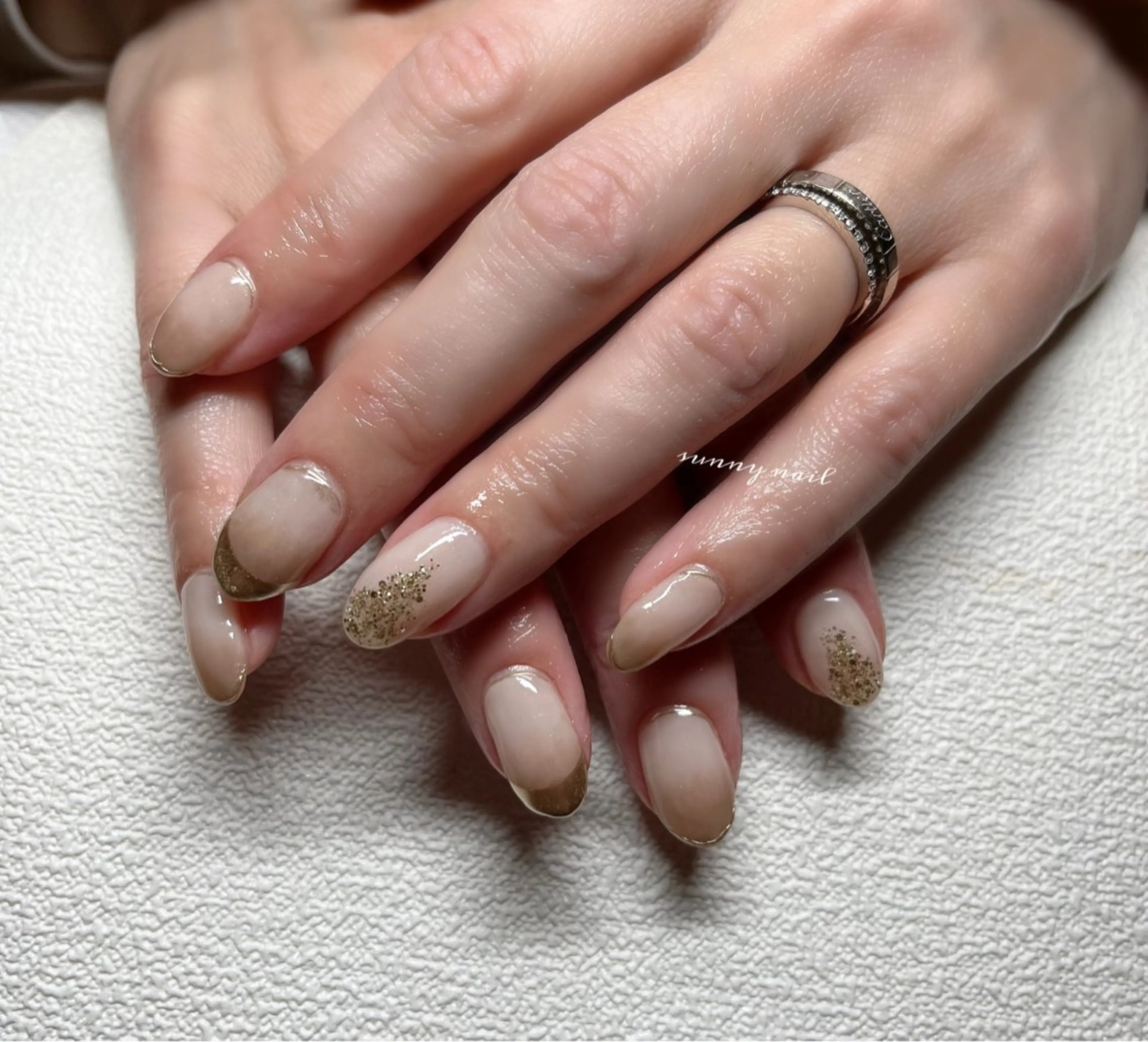 ネイル ジェルネイル ゴールド ミラーネイル パラジェル ブライダルネイル sunny nailのネイルデザイン