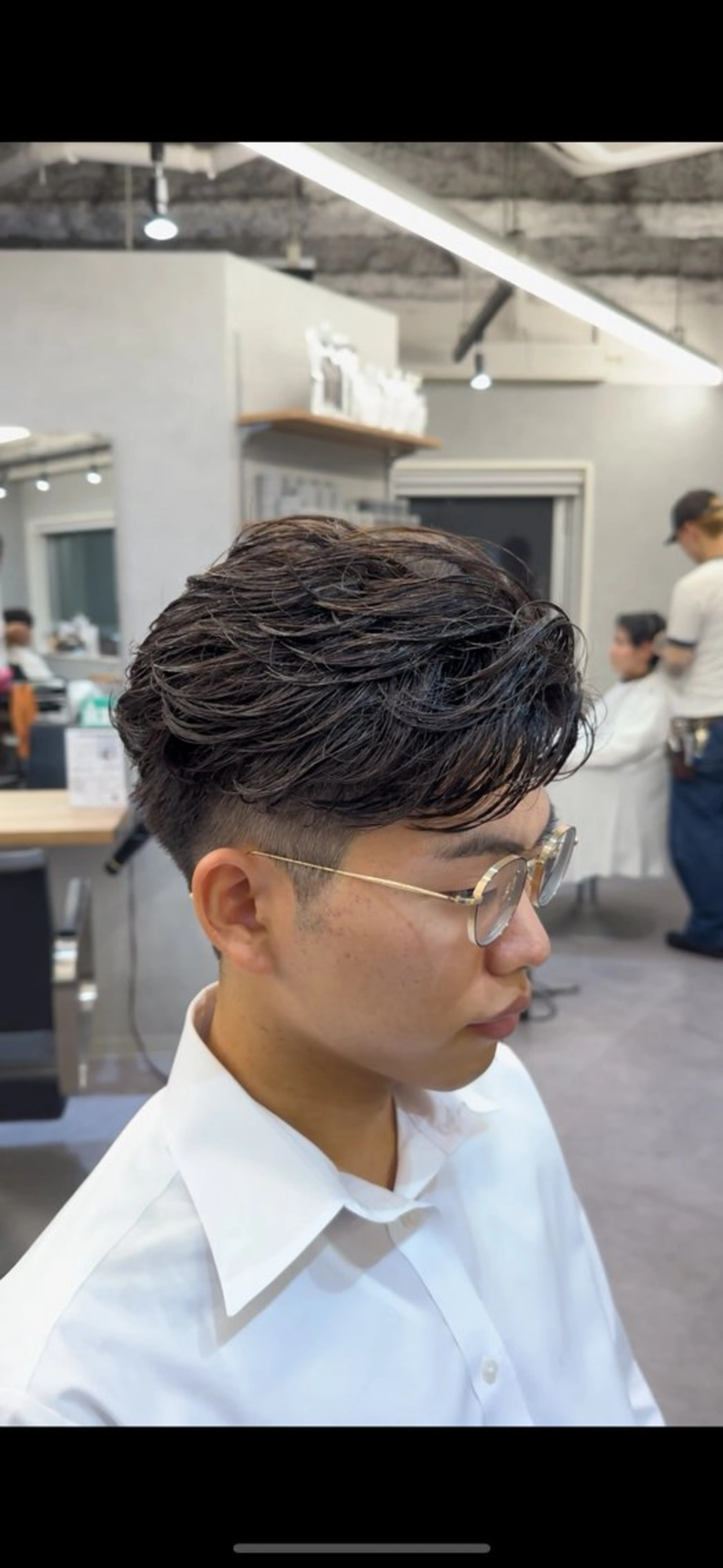 ショート パーマ メンズ フェザーパーマ メンズパーマ メンズパーマ特化 美容師/ハルキのヘアスタイル