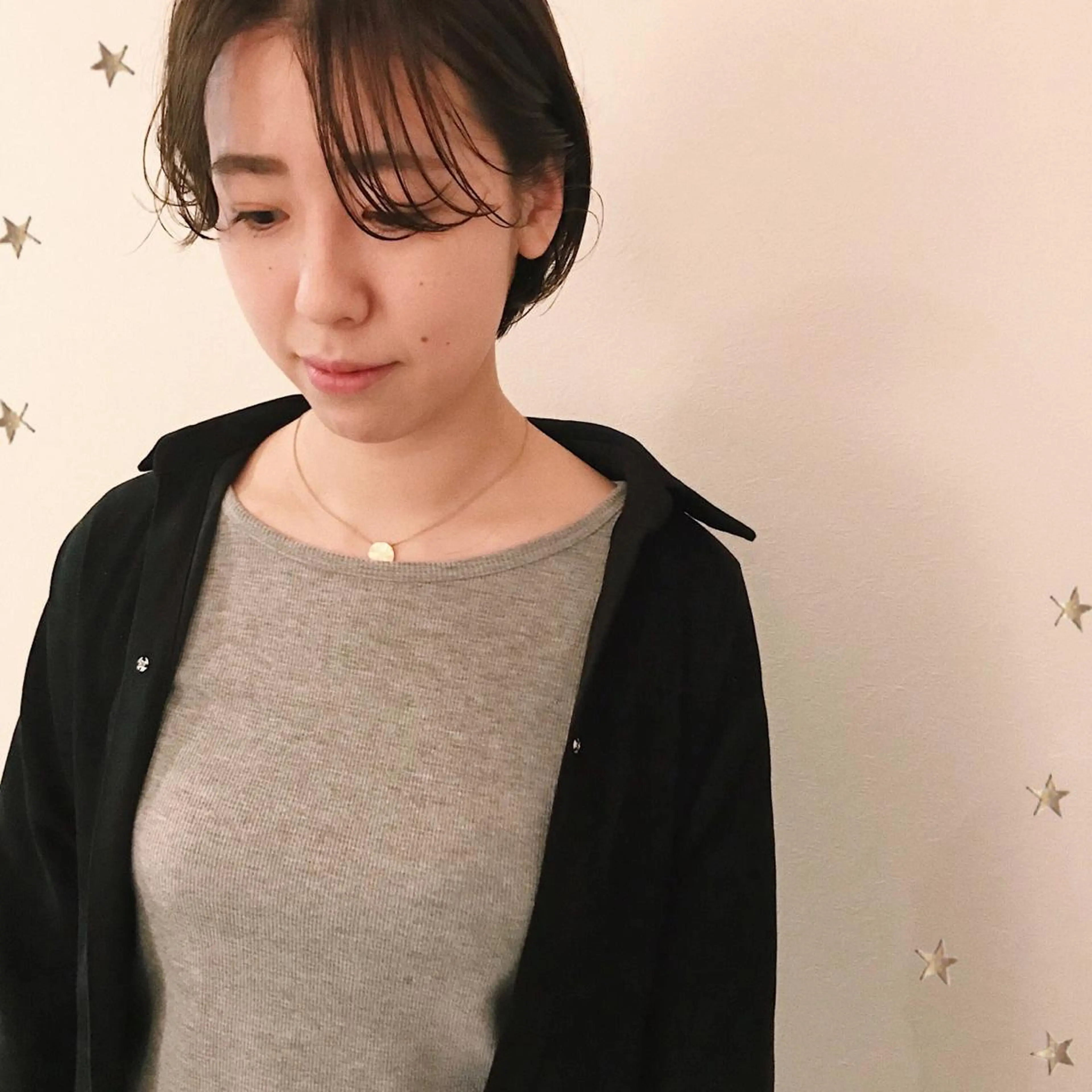 ショート カラー 市川 千夏のヘアスタイル