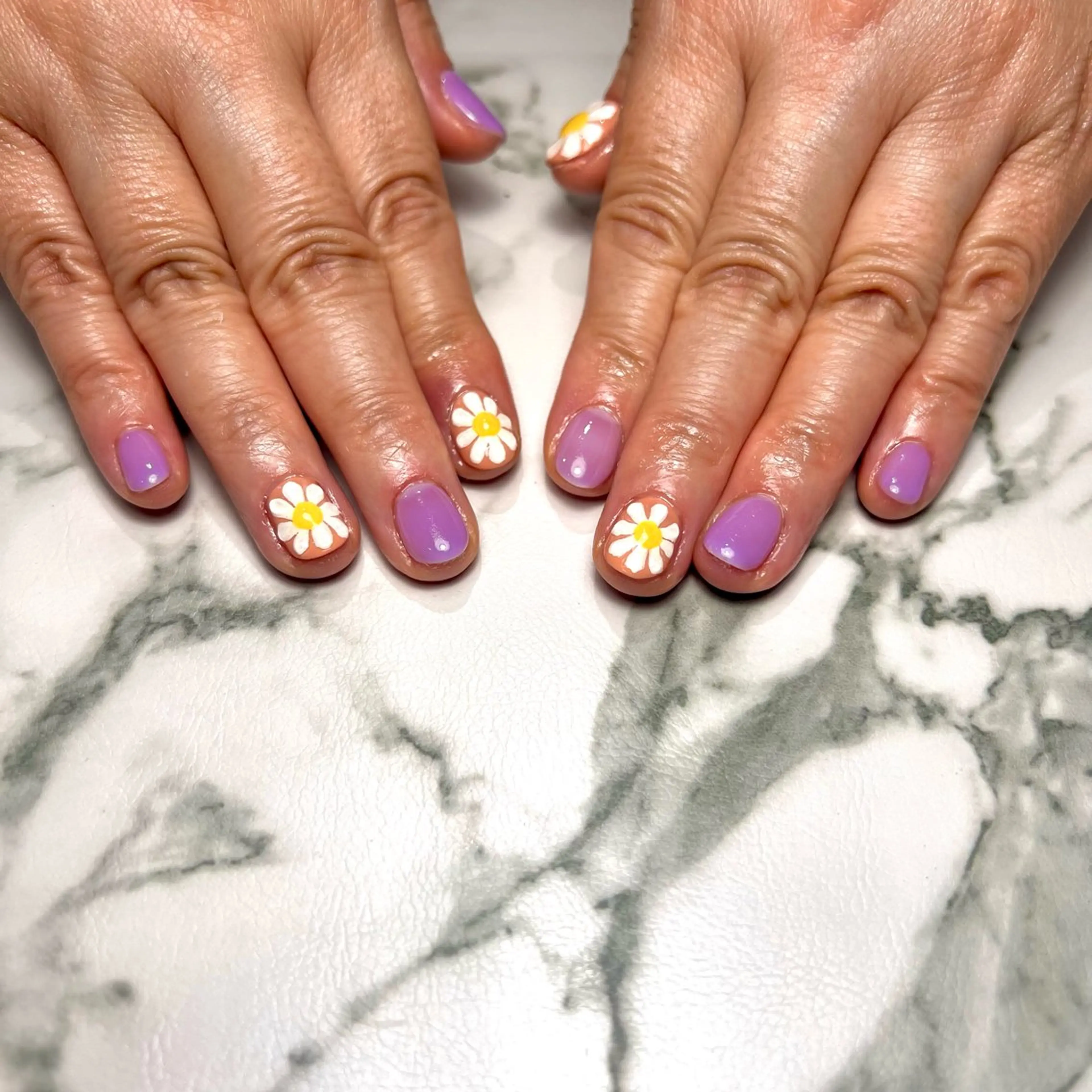 ネイル 中野 優香のネイルデザイン