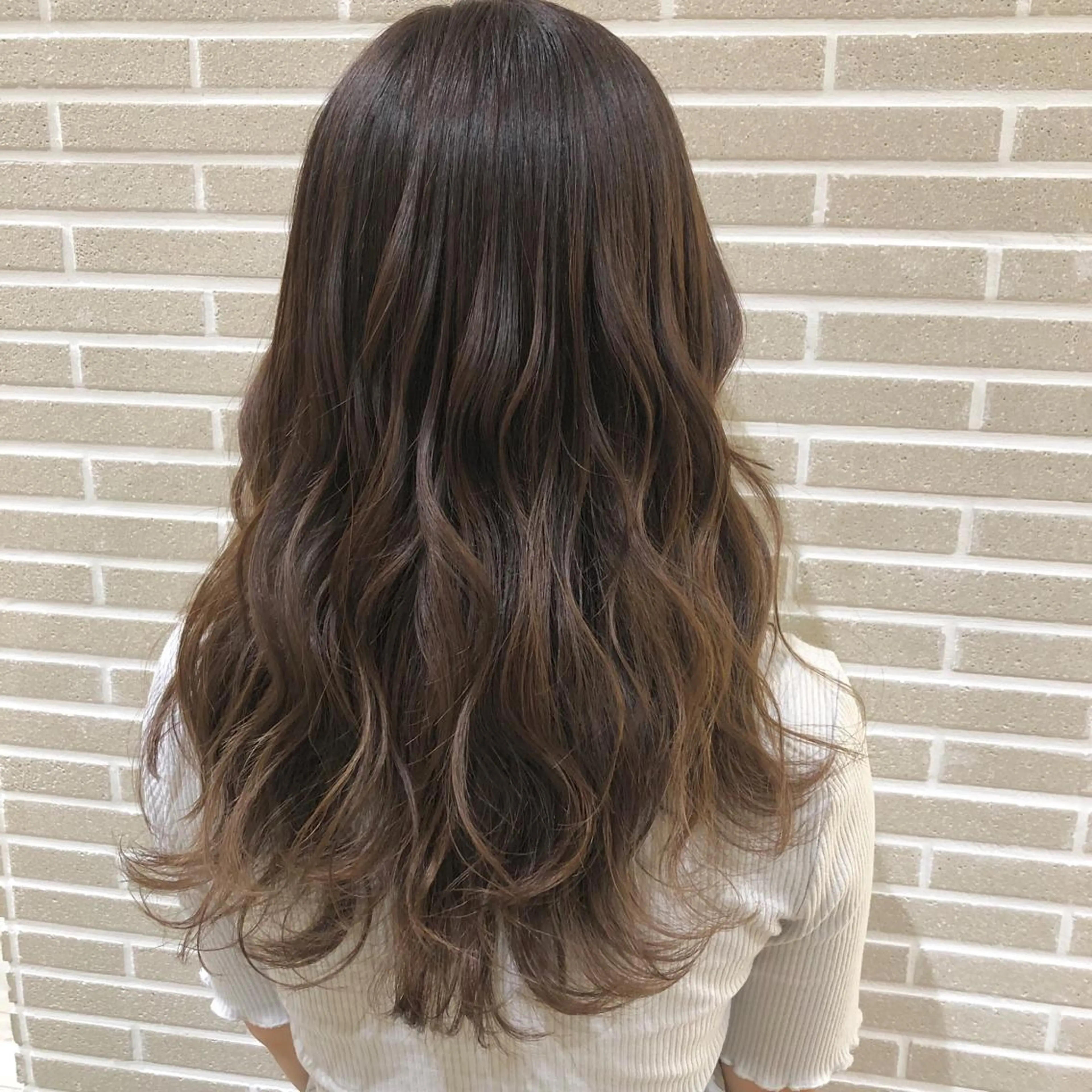 ロング カット ヘアカラー トリートメント 植田 菜月のヘアスタイル