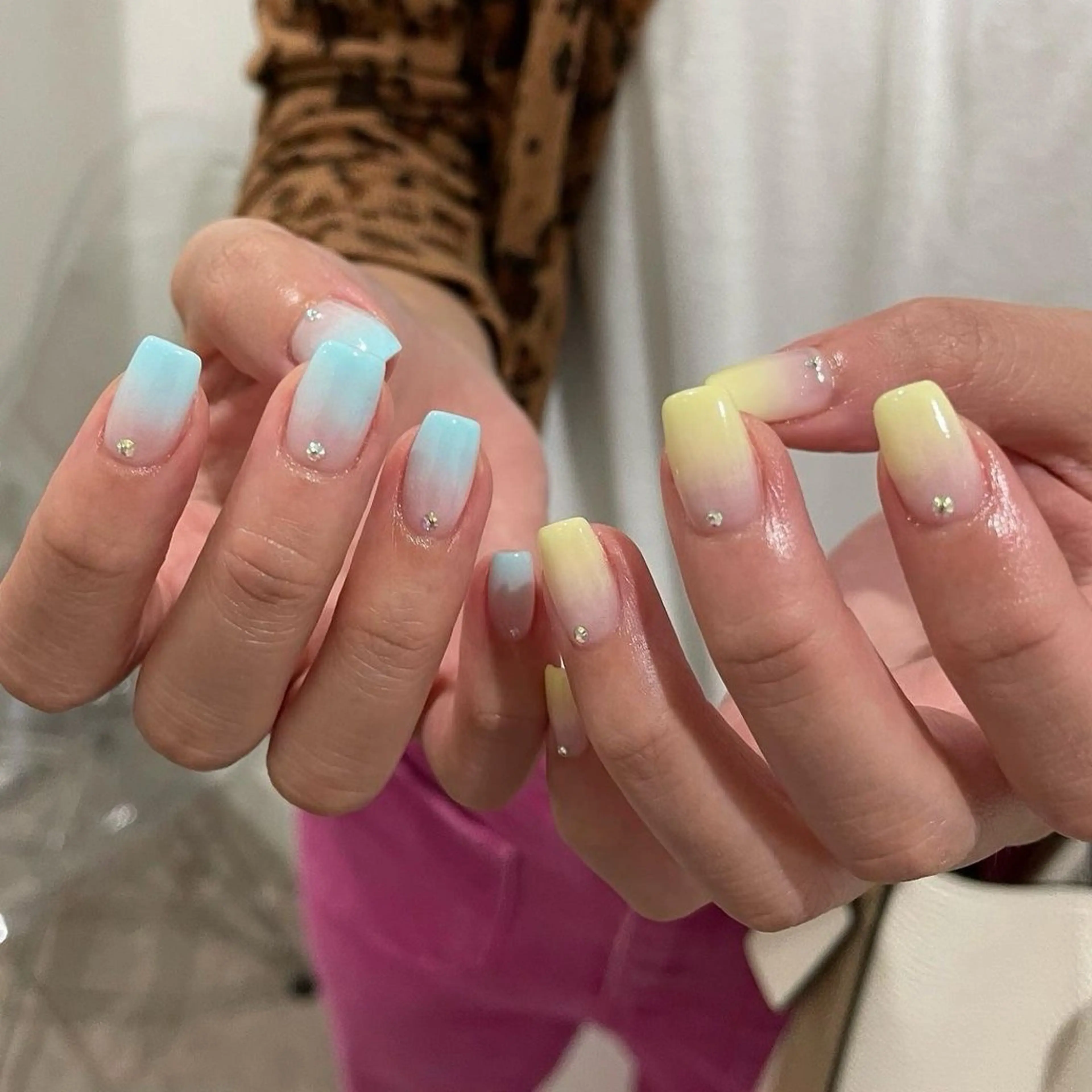 𝜗𝜚カラーグラデーション【オフ別部】の写真