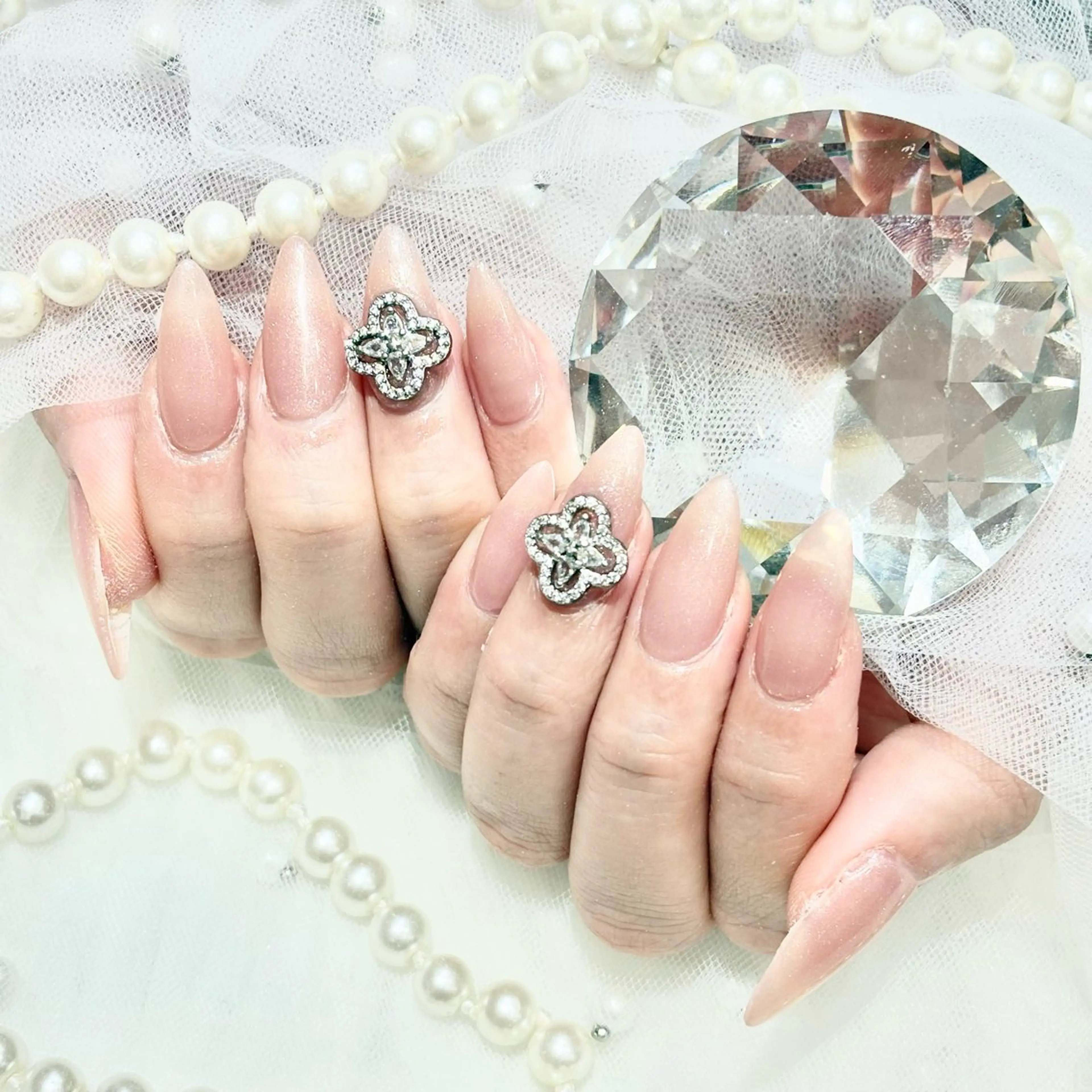 ネイル ハンドネイル WISTERIA sahoのネイルデザイン