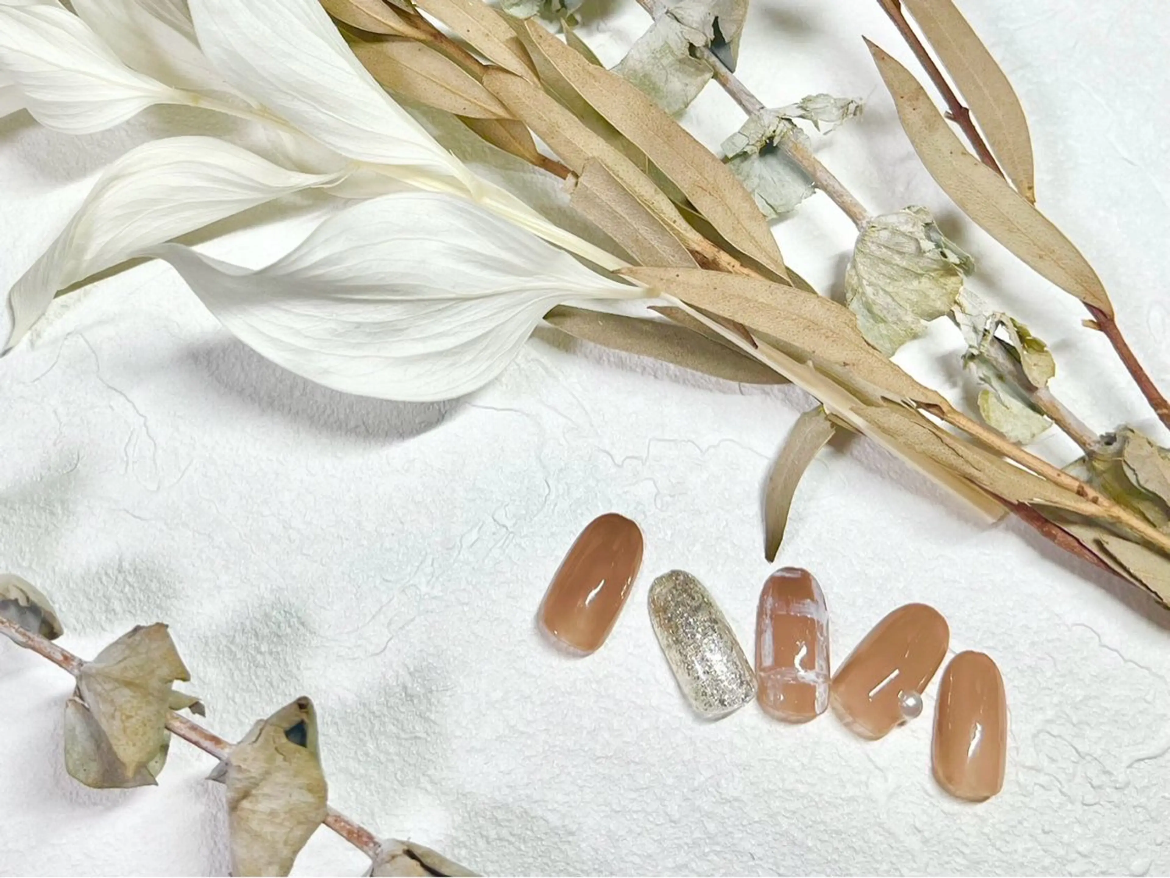 ネイル フットネイル ジェルネイル キラキラネイル メンズネイル パラジェル ハンドネイル kiki nail たまプラーザのネイルデザイン