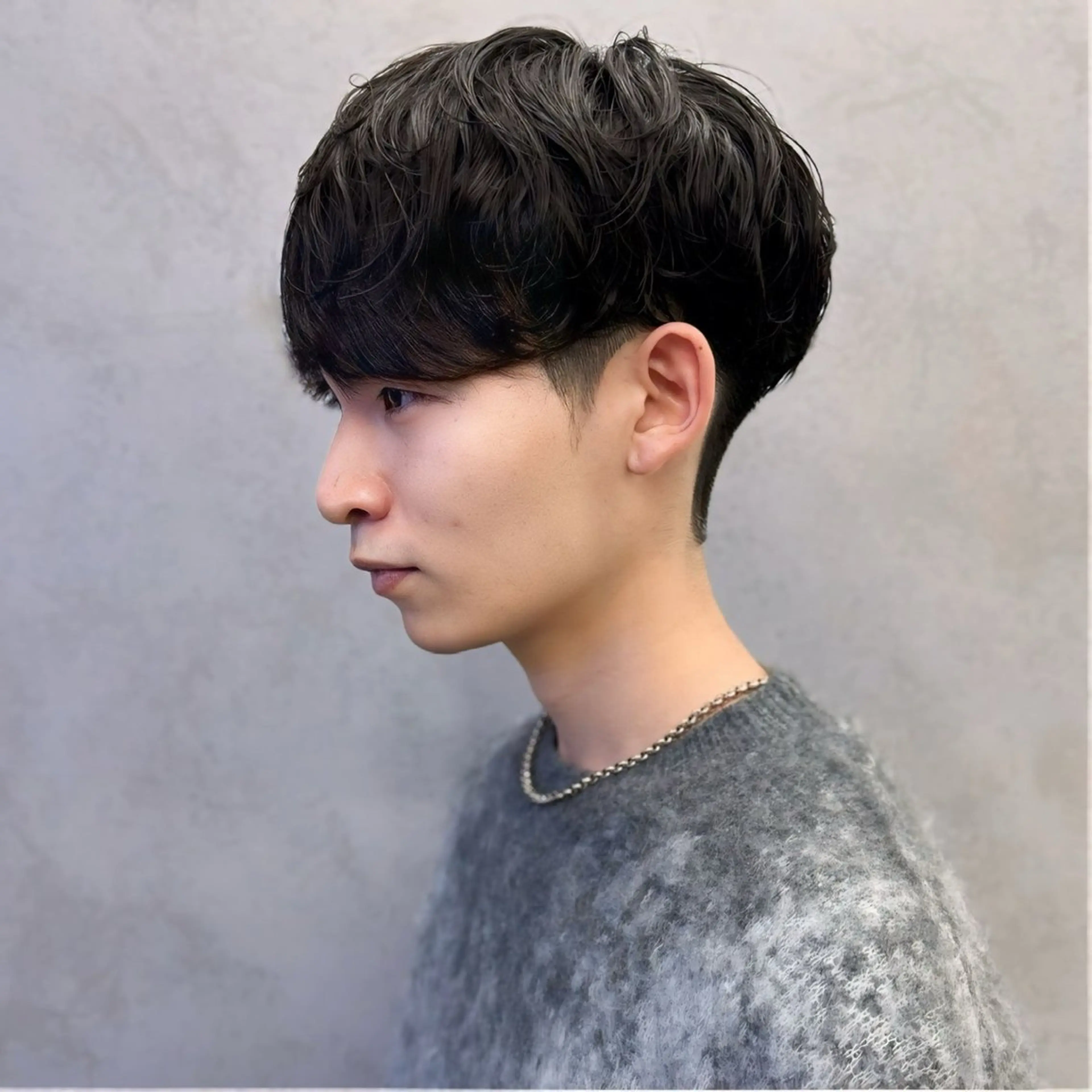 パーマ メンズ シャドウ/フェザー パーマメンズりつきのヘアスタイル