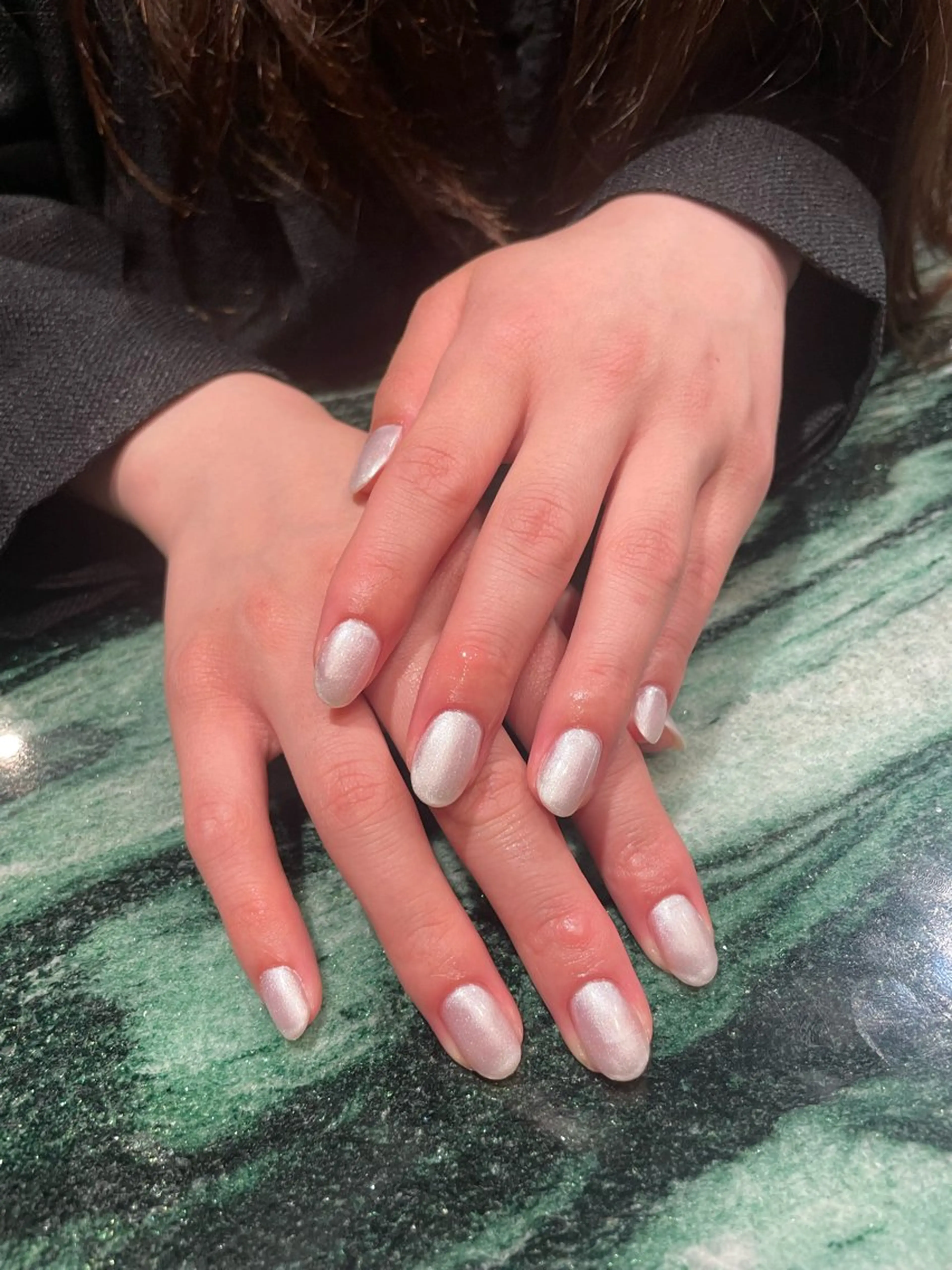 ネイル ラメ(グリッター) シルバー シンプルネイル ハンドネイル eyelash& nailsalonMのネイルデザイン