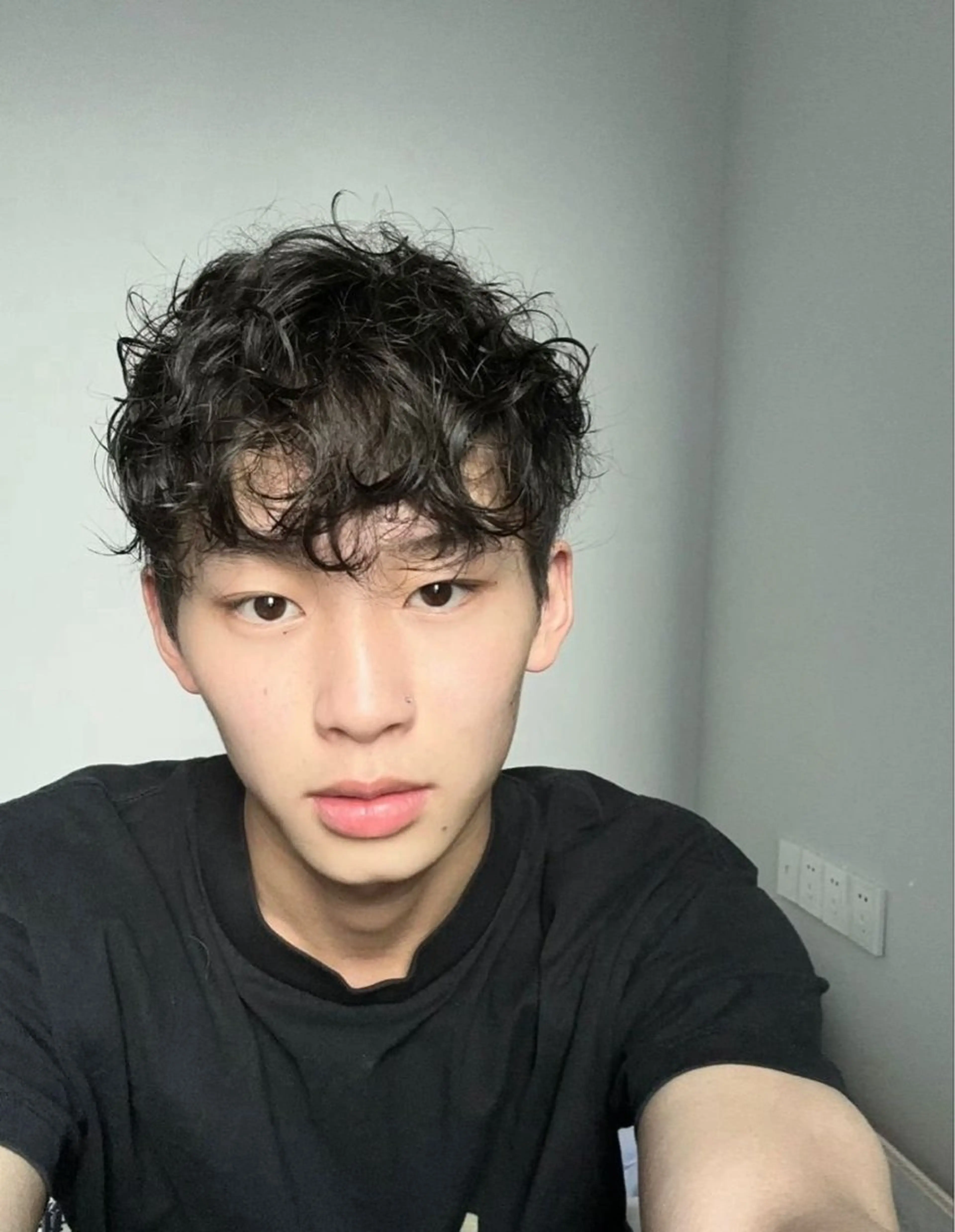 ショート パーマ メンズ 吉田一輝 外国人パーマのヘアスタイル