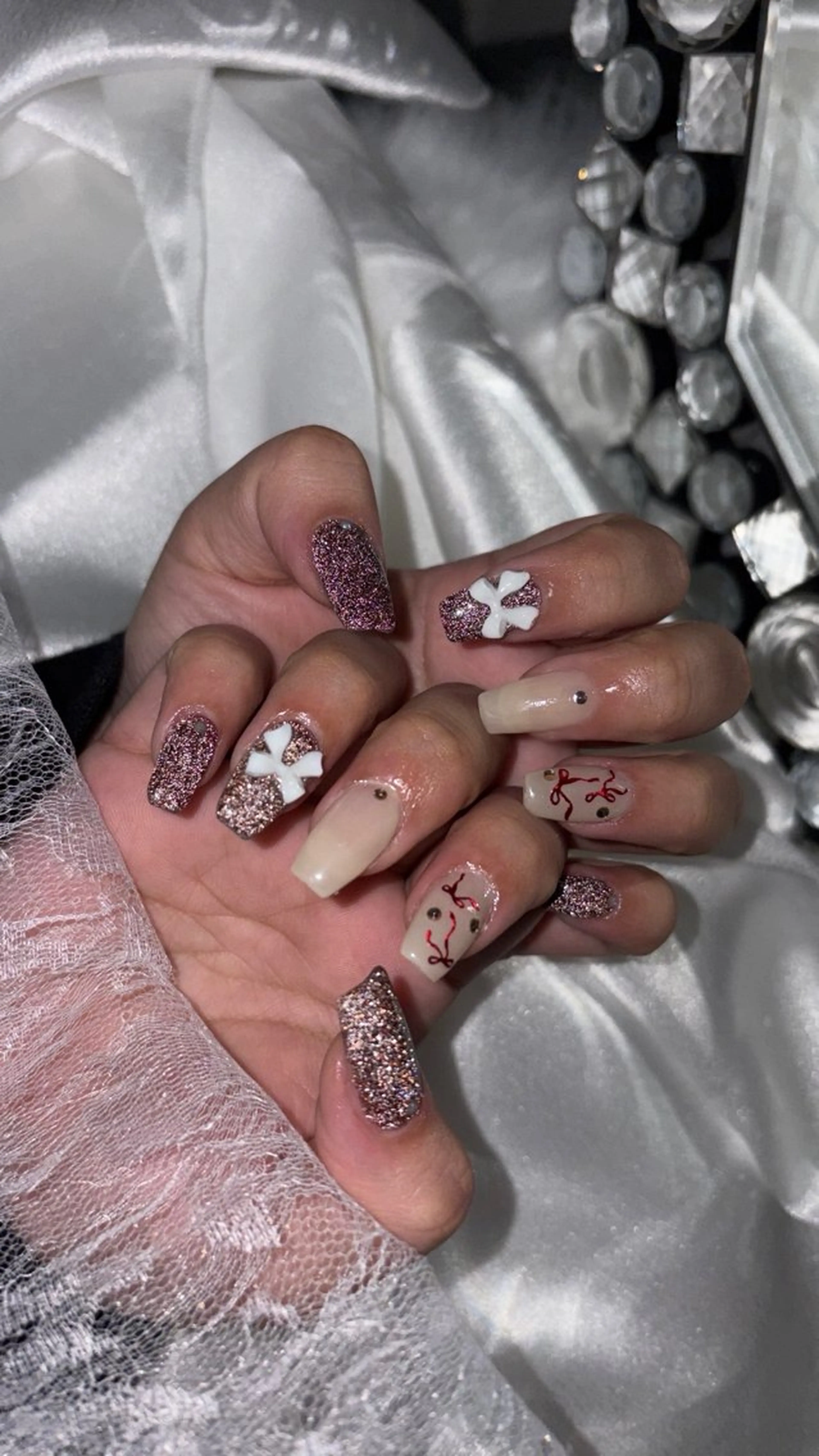 ネイル ハンドネイル 吉田 彩乃のネイルデザイン