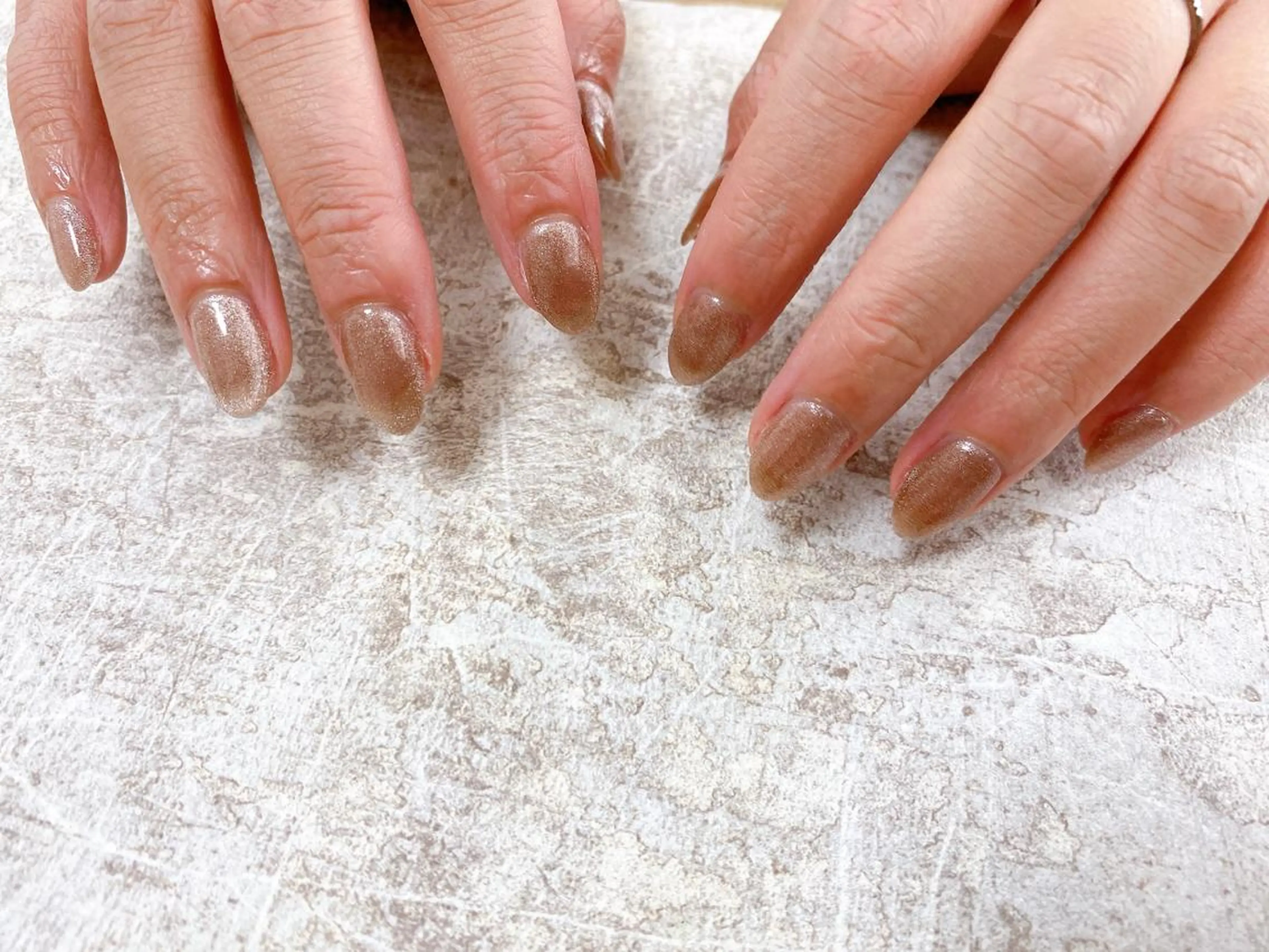 ネイル マグネットネイル ピンク ピンクベージュ ハンドネイル mogunail &blowのネイルデザイン