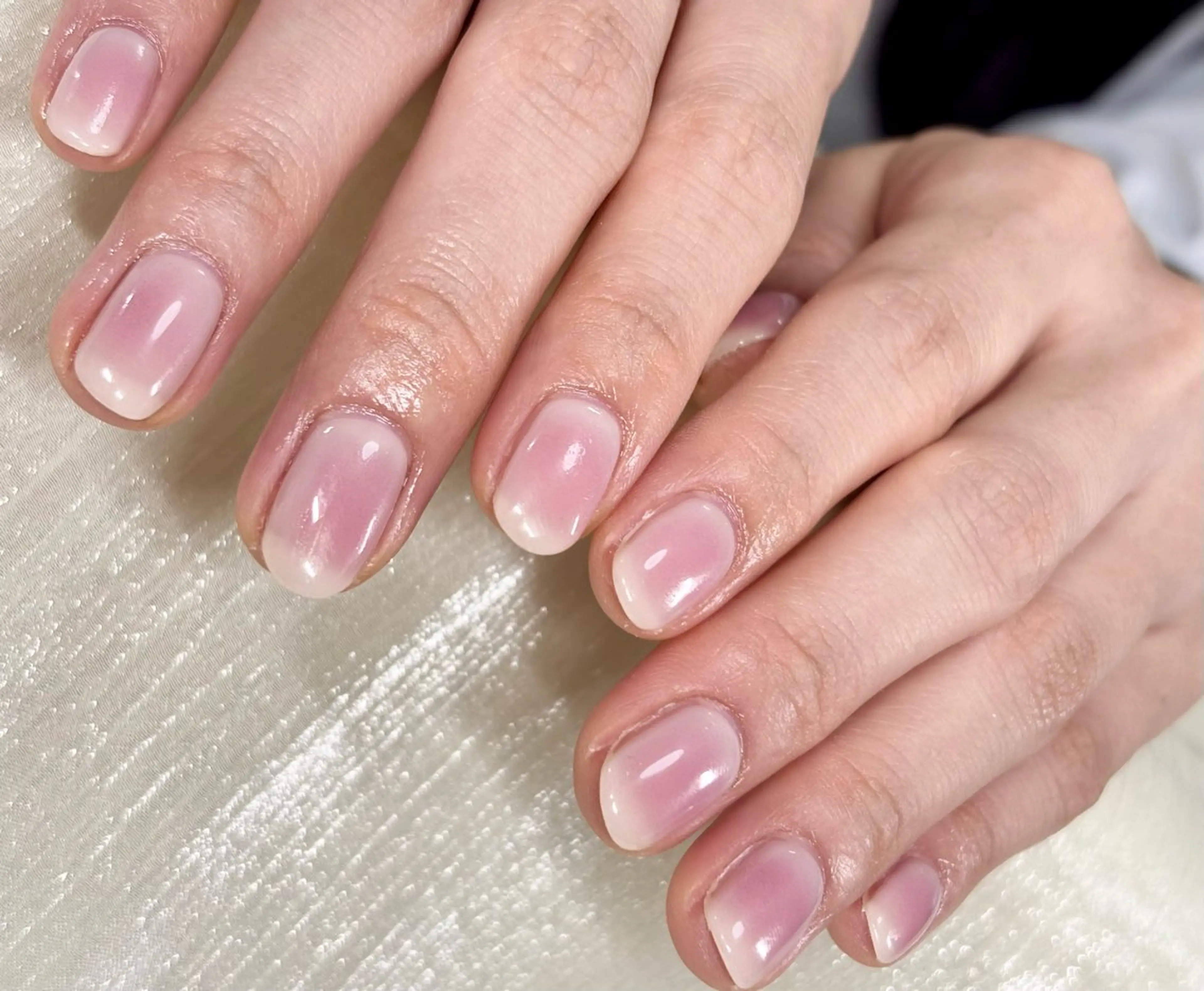 ネイル チークネイル ワンカラーネイル ハンドネイル ETE LUNA NAILのネイルデザイン