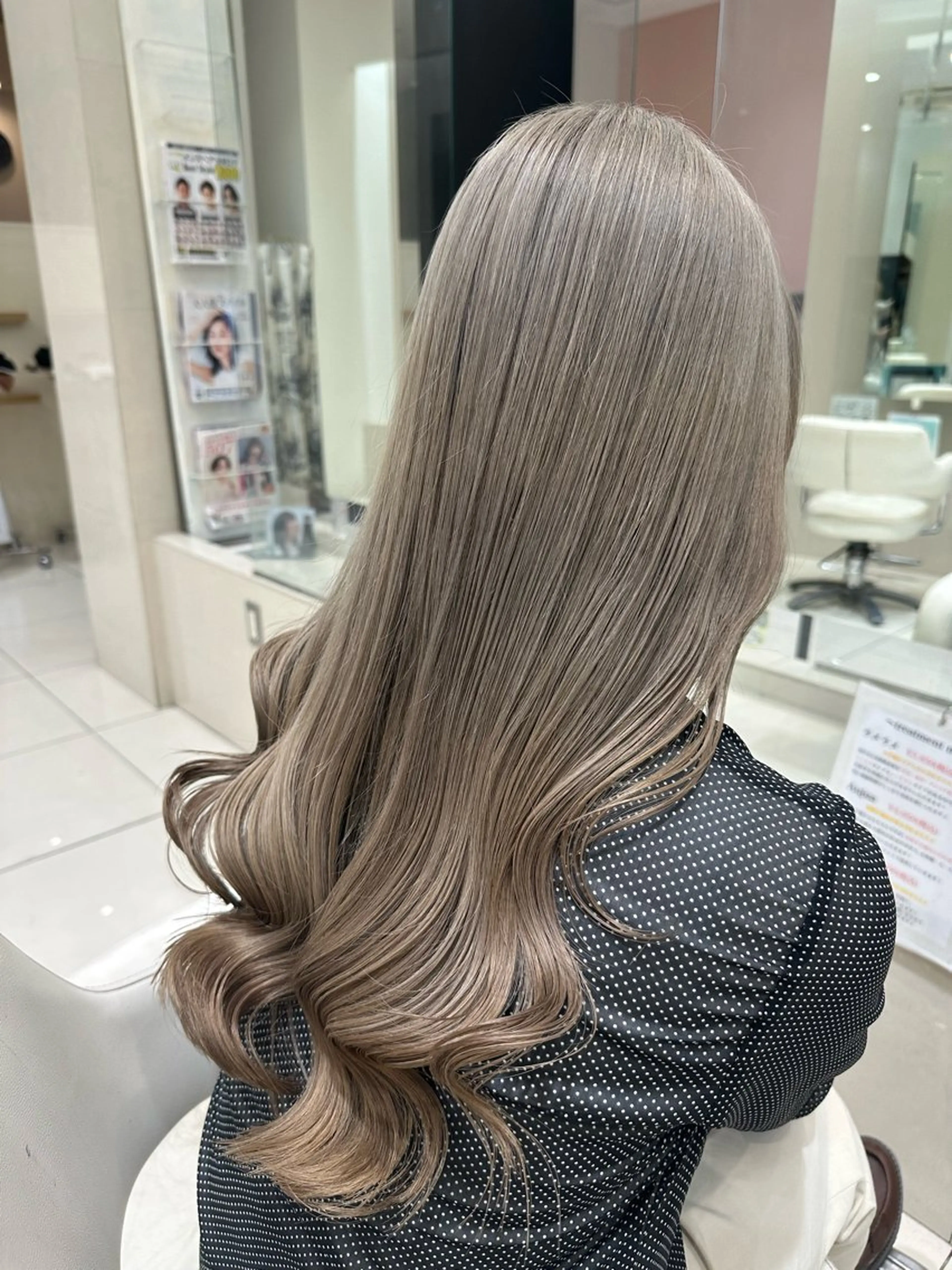 カラー 艶髪/ブリーチなし Wカラー🌺yuiのヘアスタイル