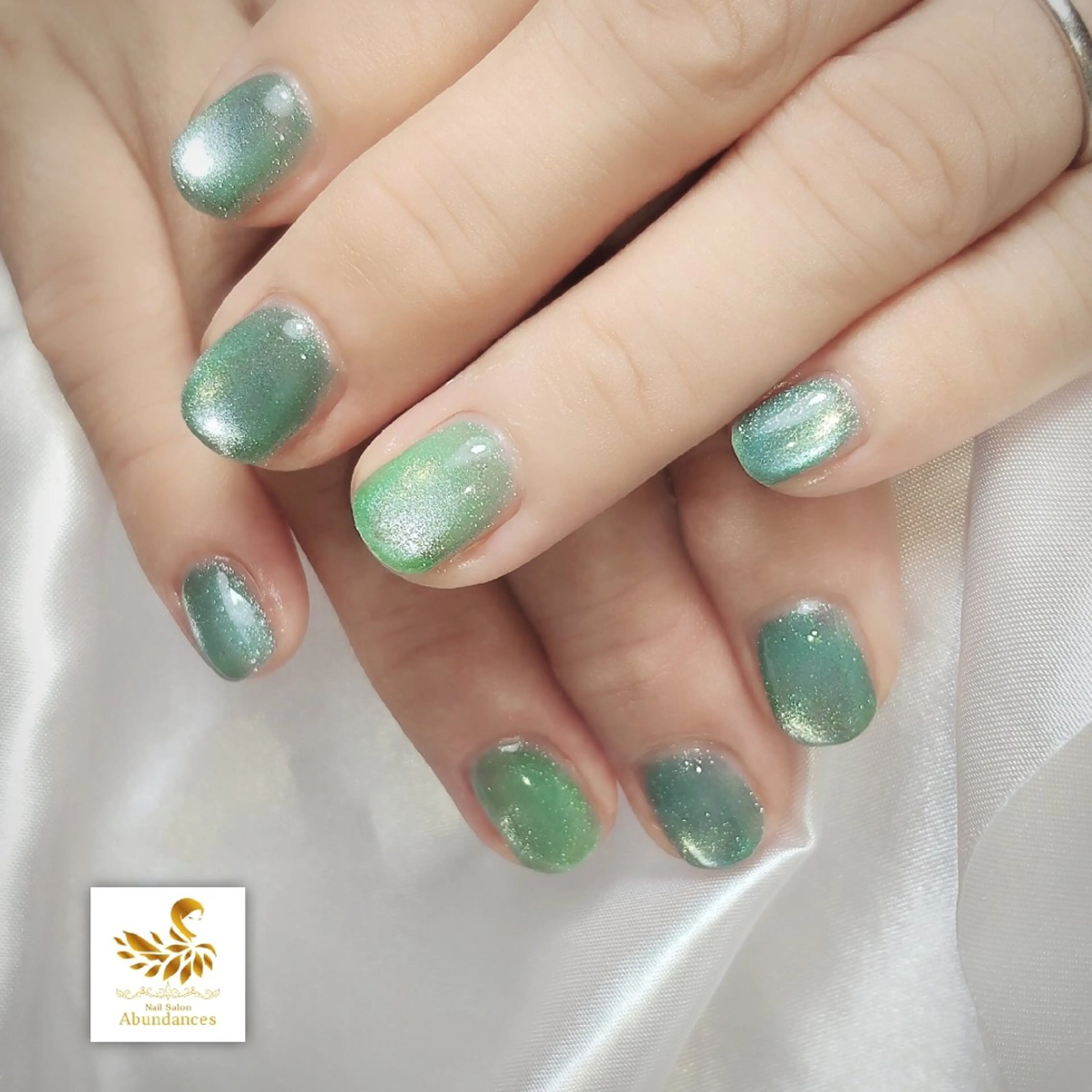 ネイル ブルー グリーン 水色 夏ネイル ハンドネイル 完全予約制個室サロン Abundancesのネイルデザイン