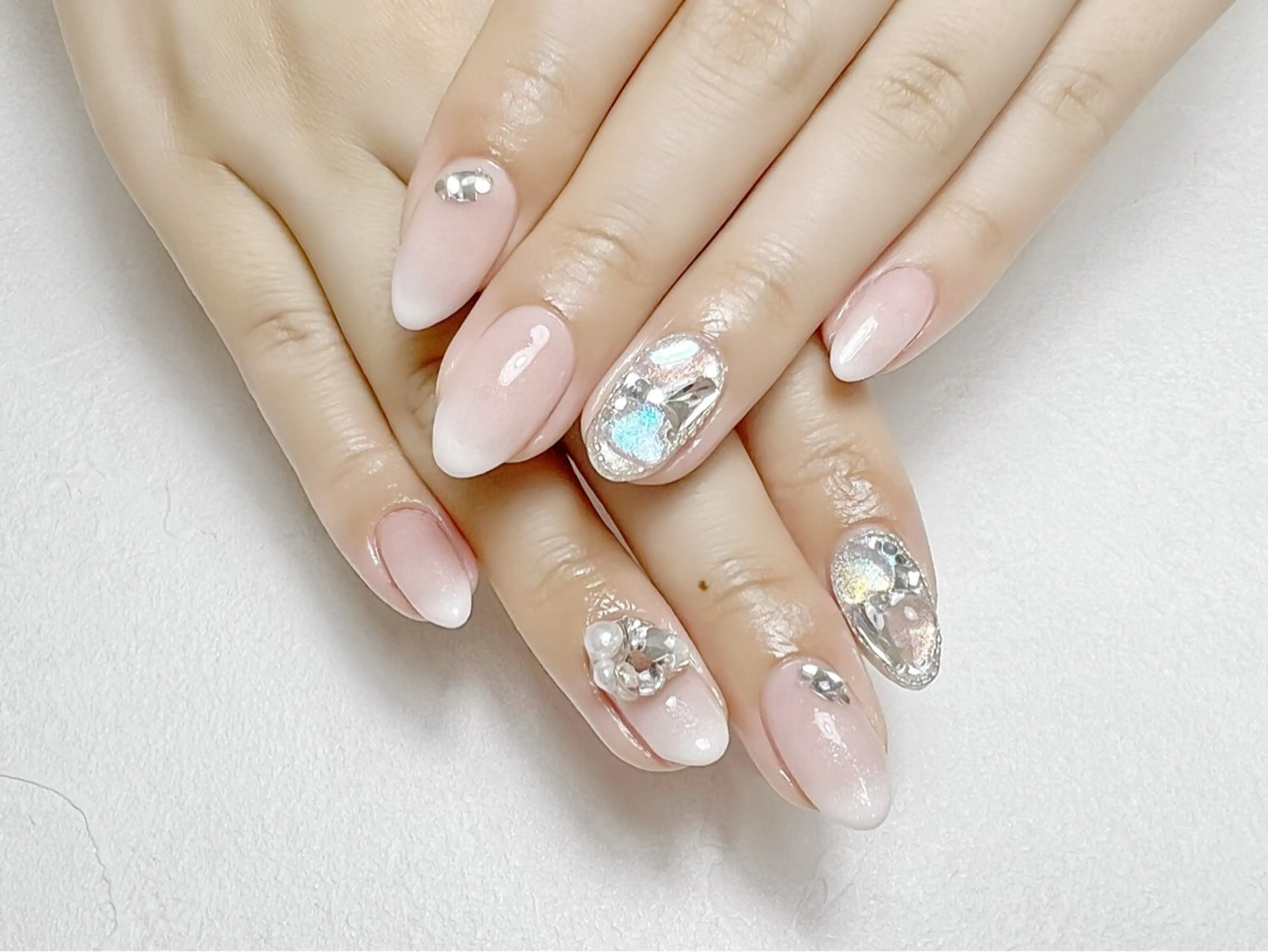 ネイル ガーリー オフィスネイル rouse nail RISATOのネイルデザイン