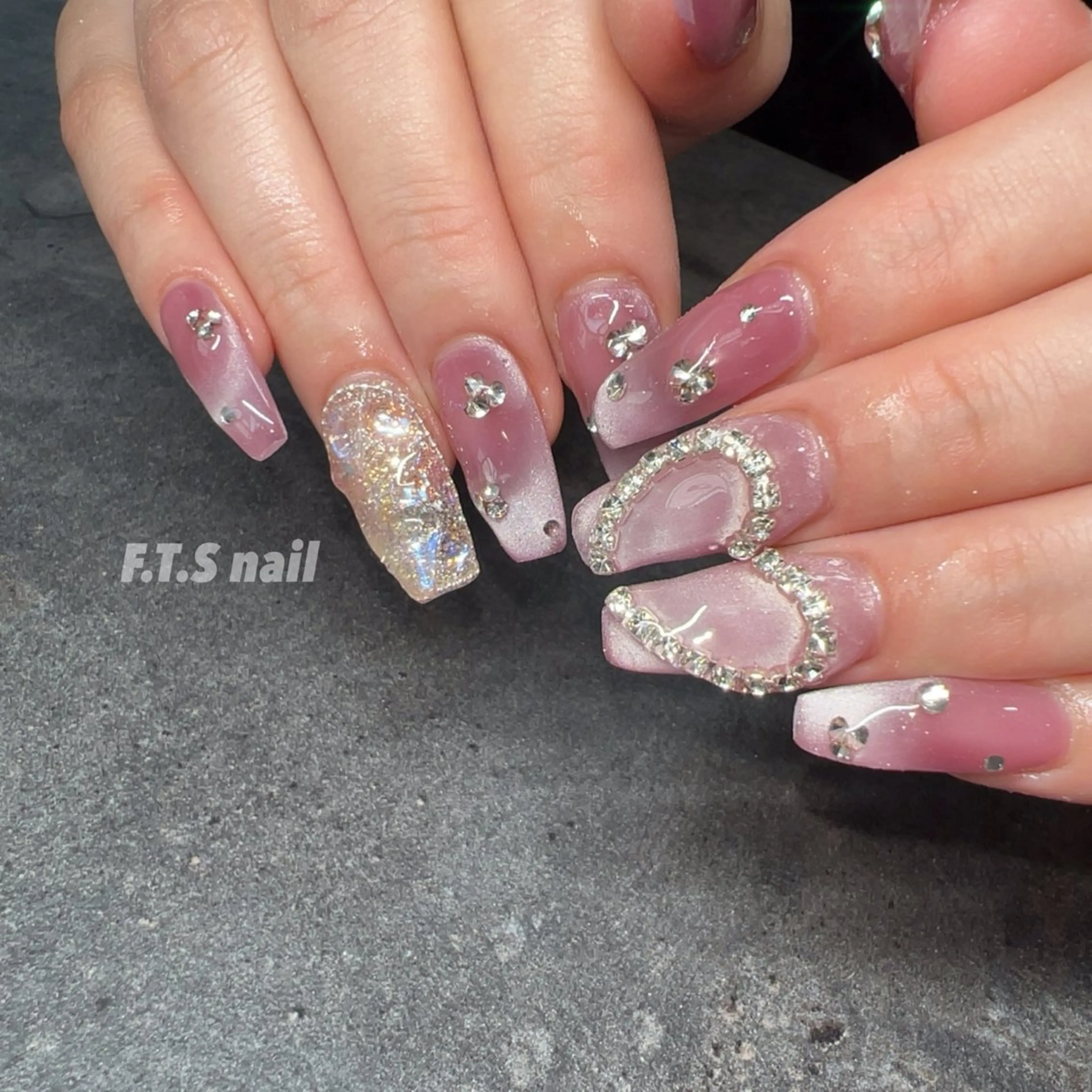 ネイル F.T.S nailのネイルデザイン