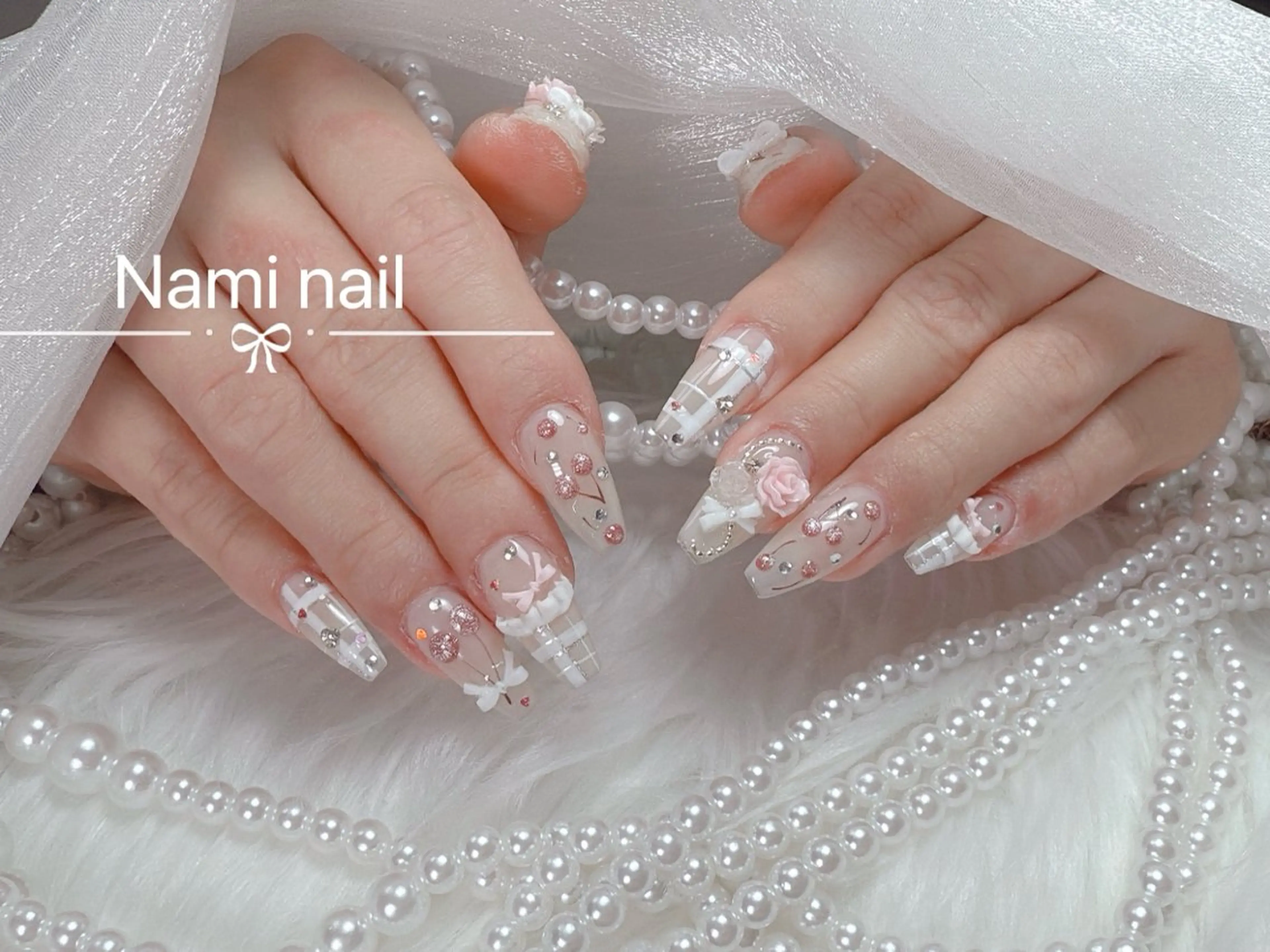 ネイル 長さ出し ガーリー 韓国ネイル ロングネイル 持ち込み ハンドネイル Nami nail salonのネイルデザイン