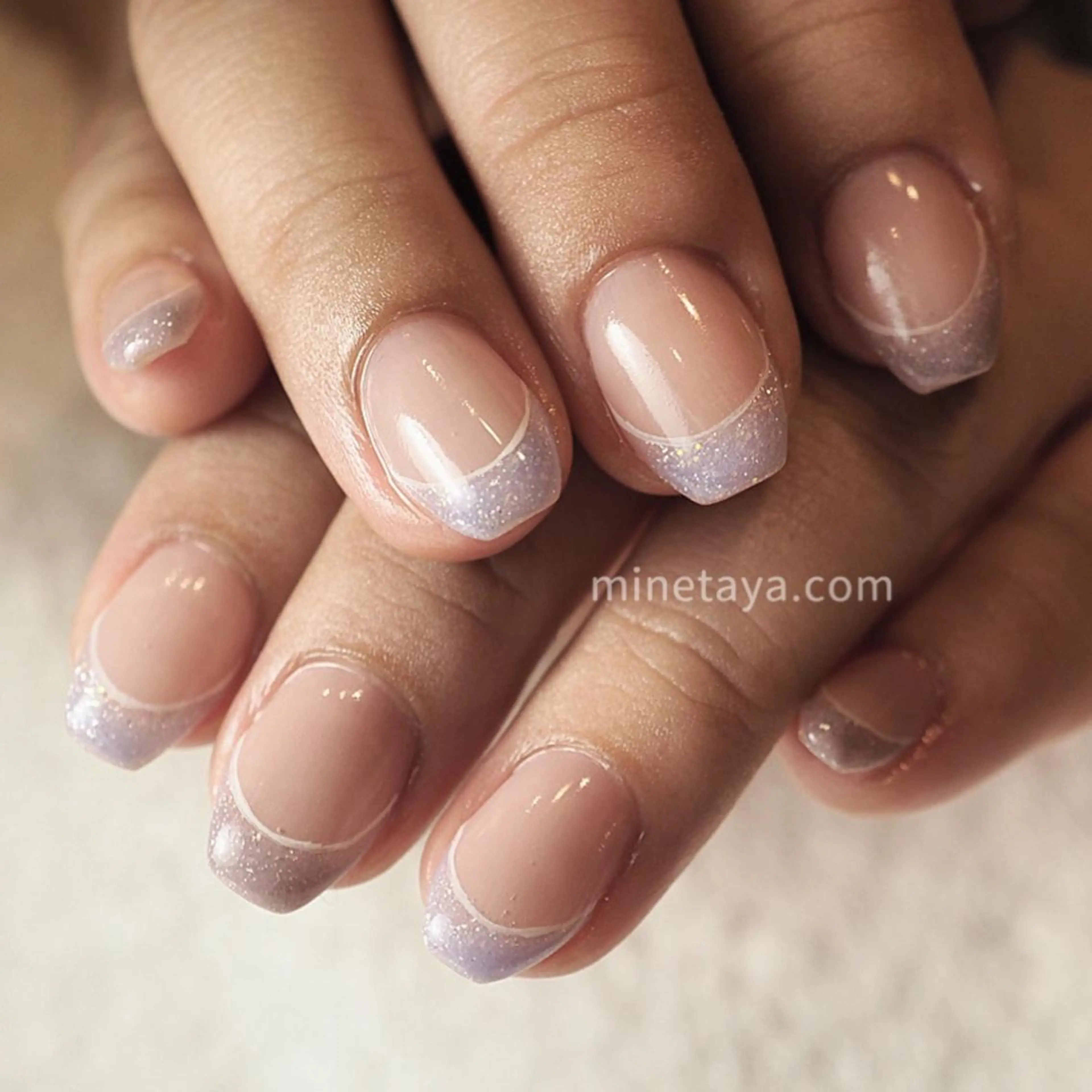 addition スタッフのネイルデザイン