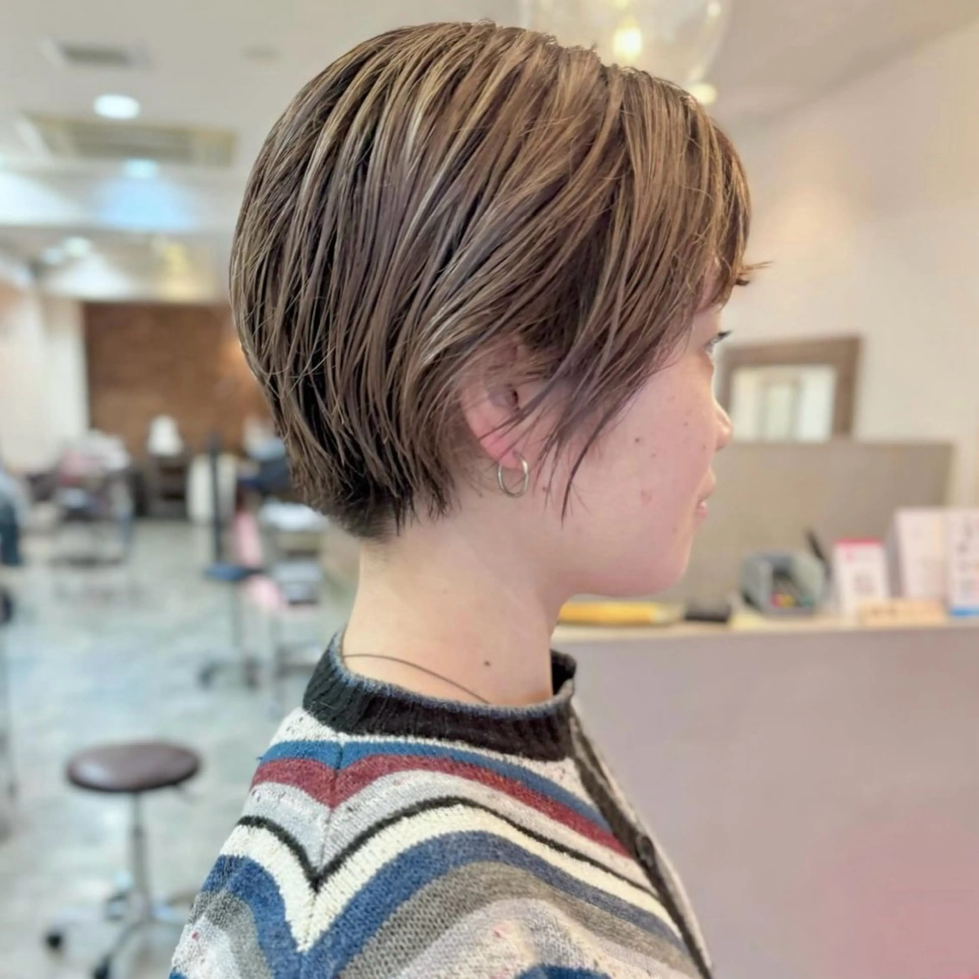 カット／ケアブリーチ／フルカラーの写真