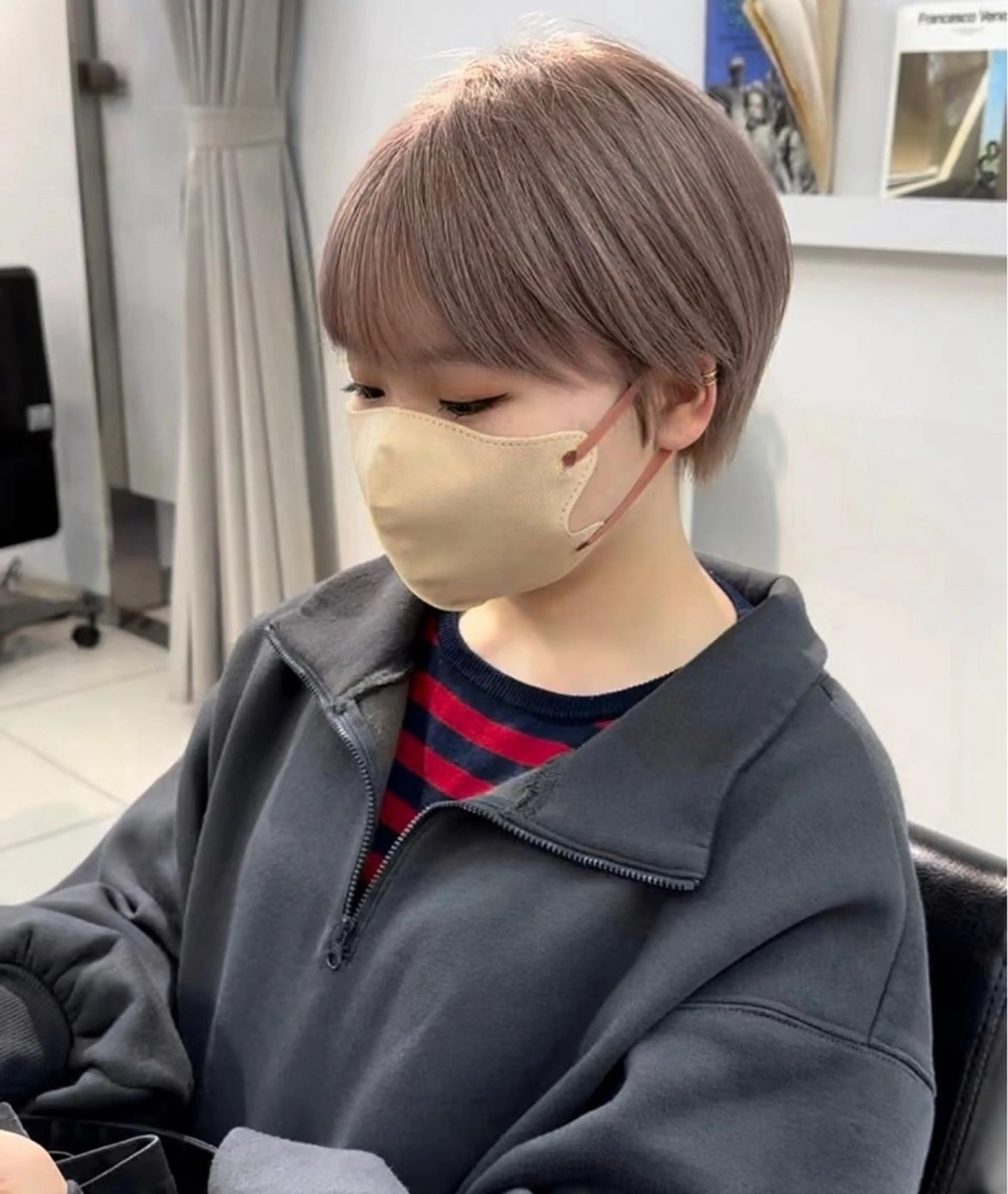 カラー ウルフ🦋顔まわり ❤︎ ͛MEIのヘアスタイル