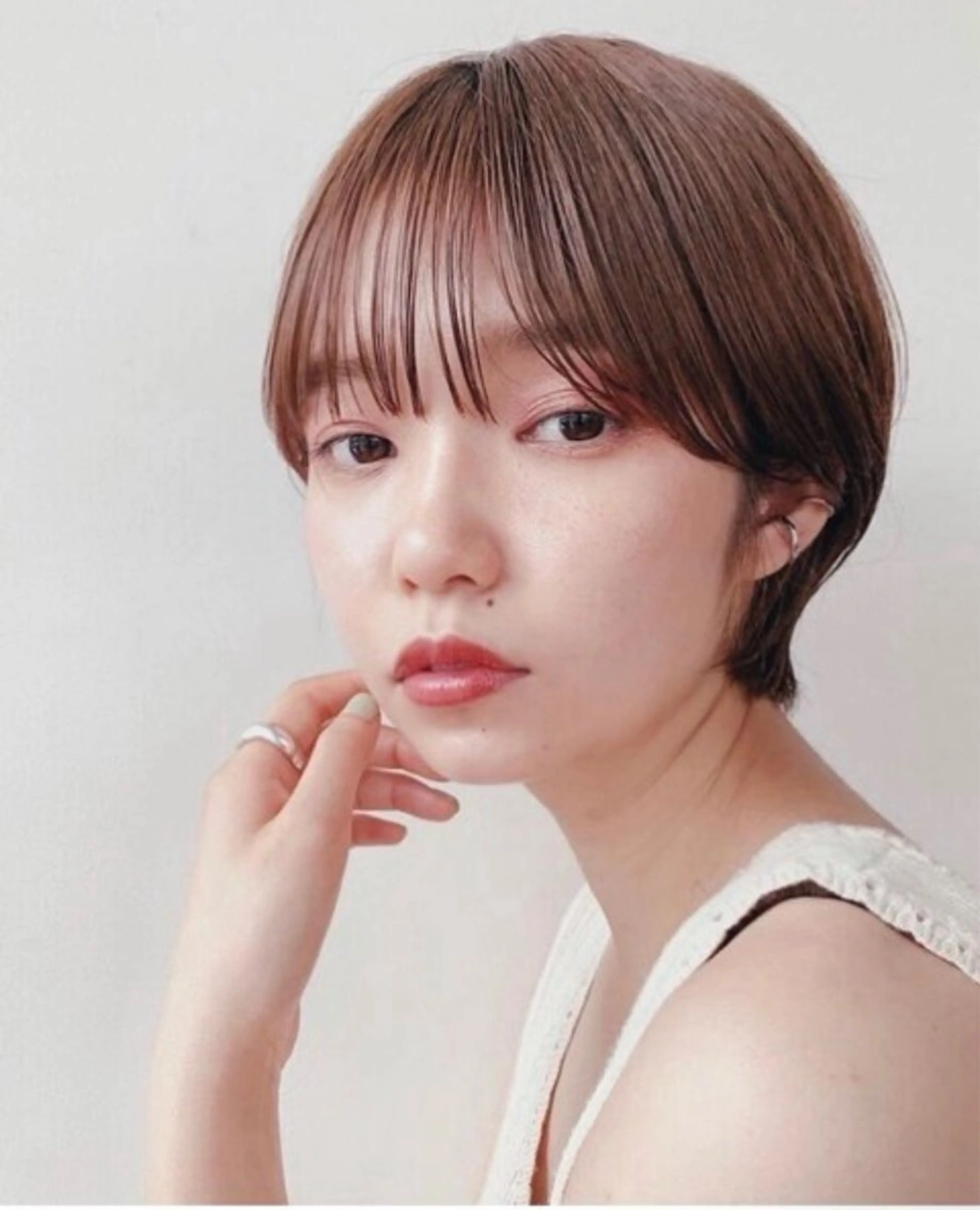ショート 丸みショート シースルーバング ショートヘア 川口開世 short cutのヘアスタイル