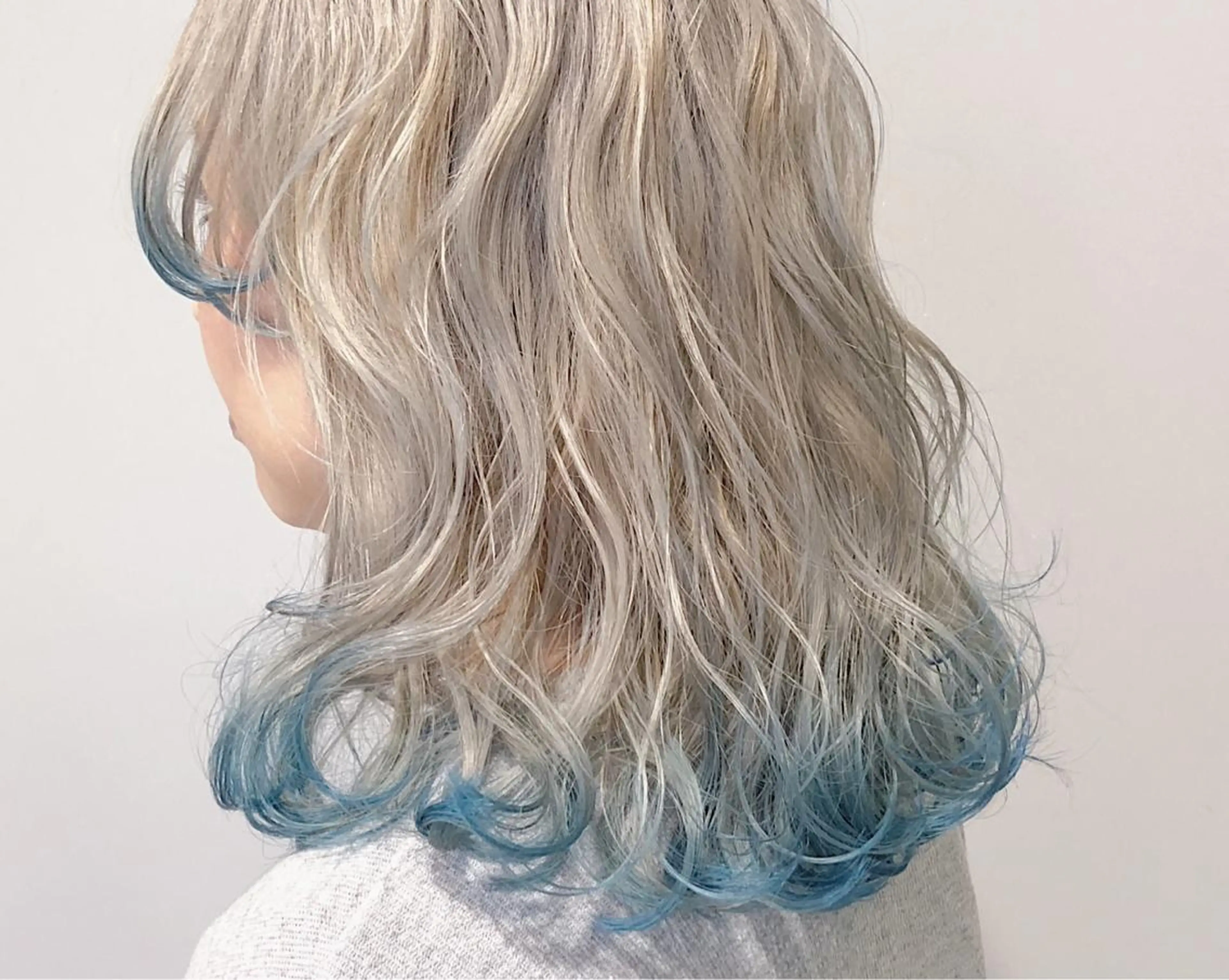 ミディアム カラー VIRETTA 【ヴィレッタ】のヘアスタイル