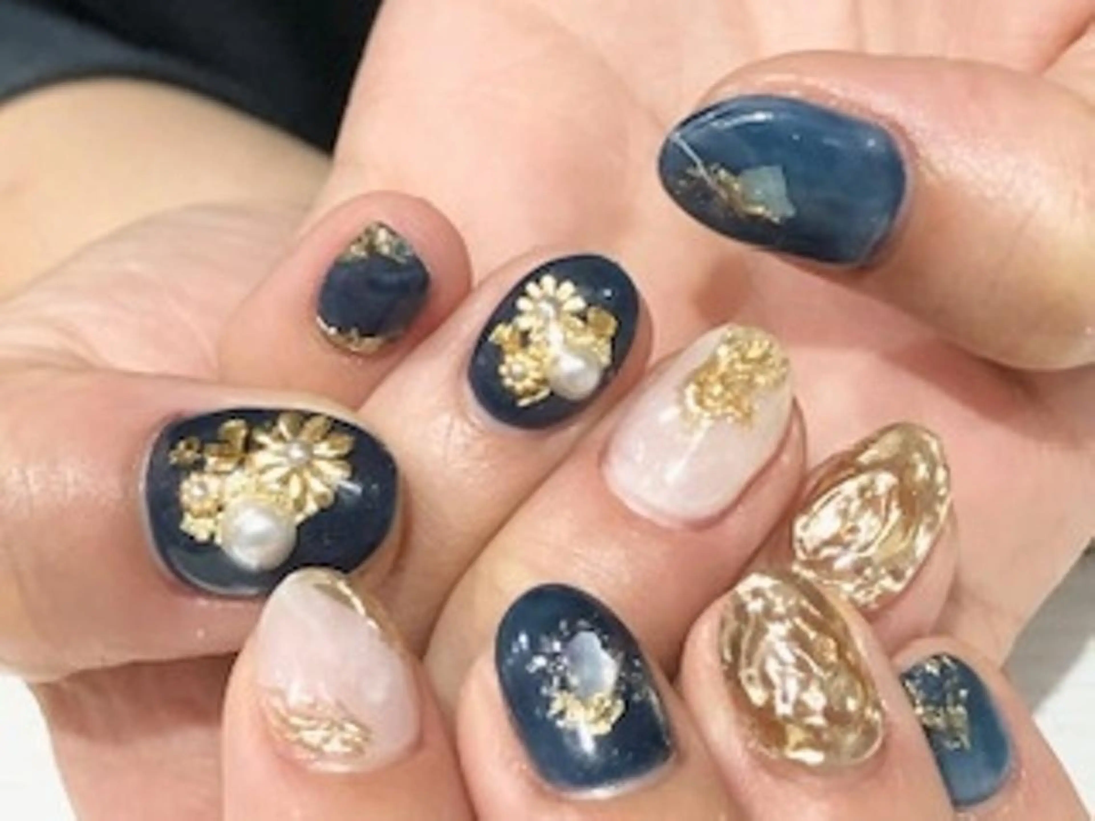 ネイル 持ち込み 八木 香澄のネイルデザイン