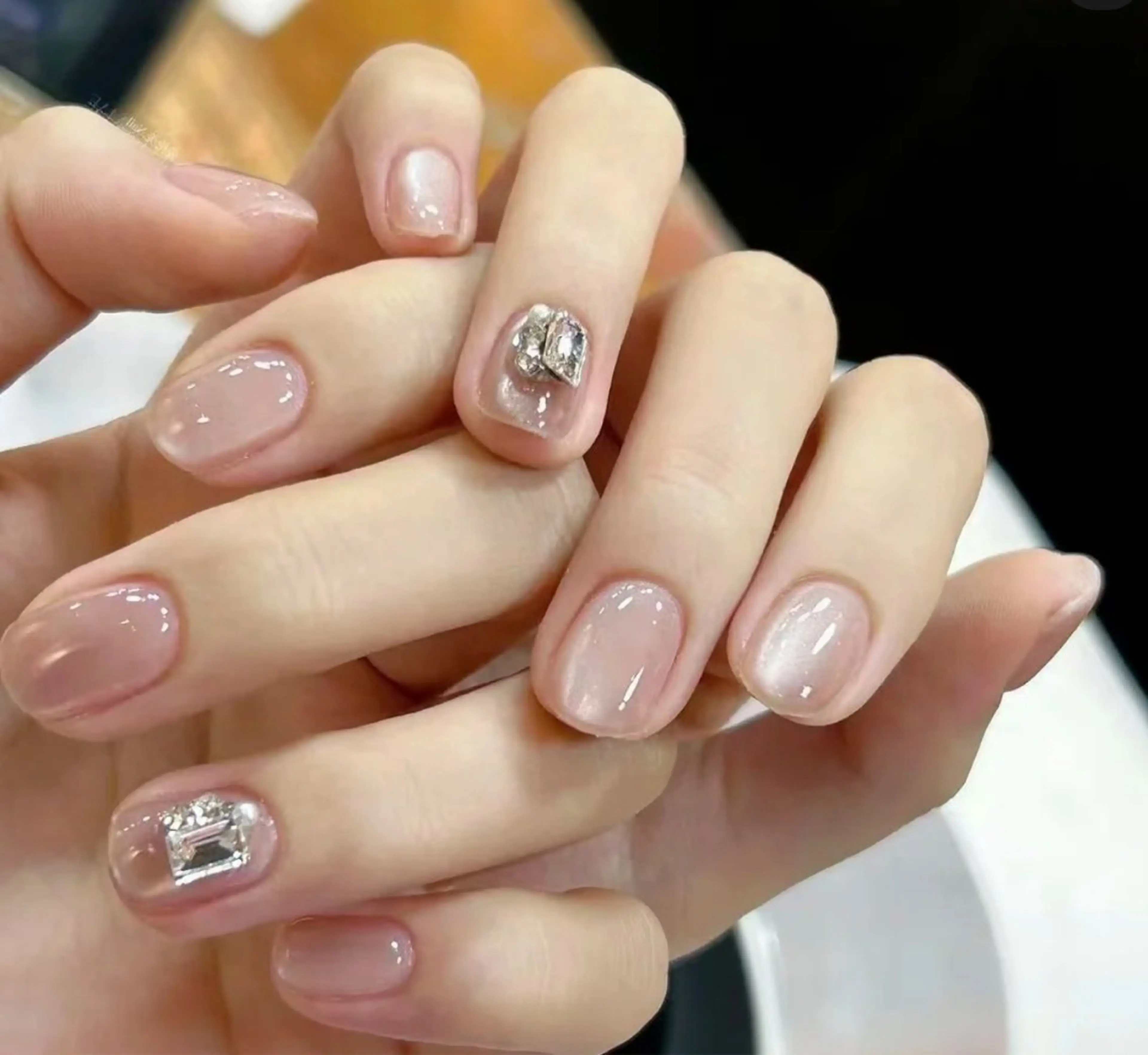 ネイル 長さ出し フレンチネイル ジェルネイル 韓国ネイル マグネットネイル ハンドネイル Sun Nail 池袋のエステ・リラクイメージ